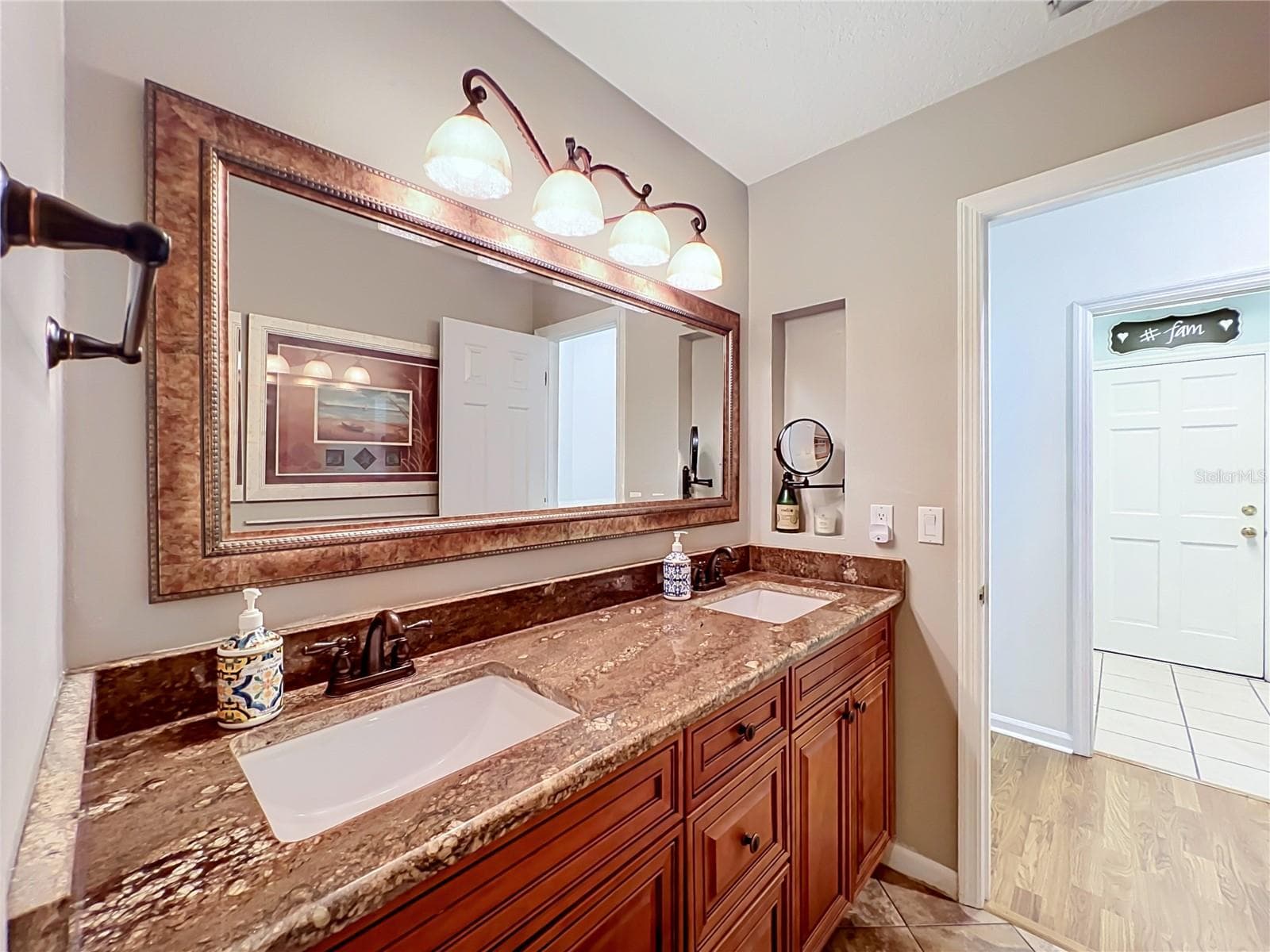 Bathroom 2 - vanity area - 324 REMINGTON DR, OVIEDO