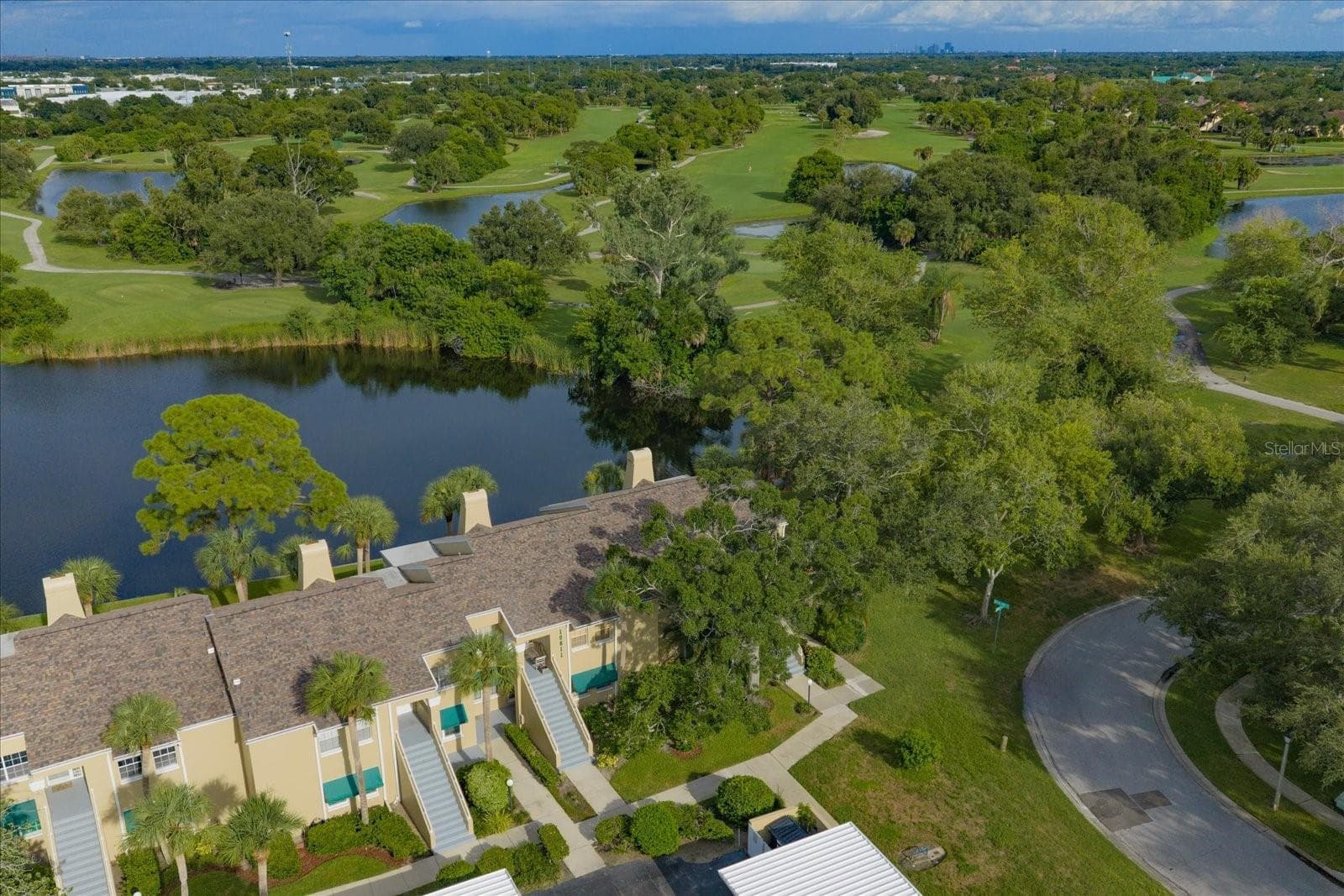 Condominium at 10811 INDIAN HILLS CT #42, SEMINOLE, photo 2 of 33