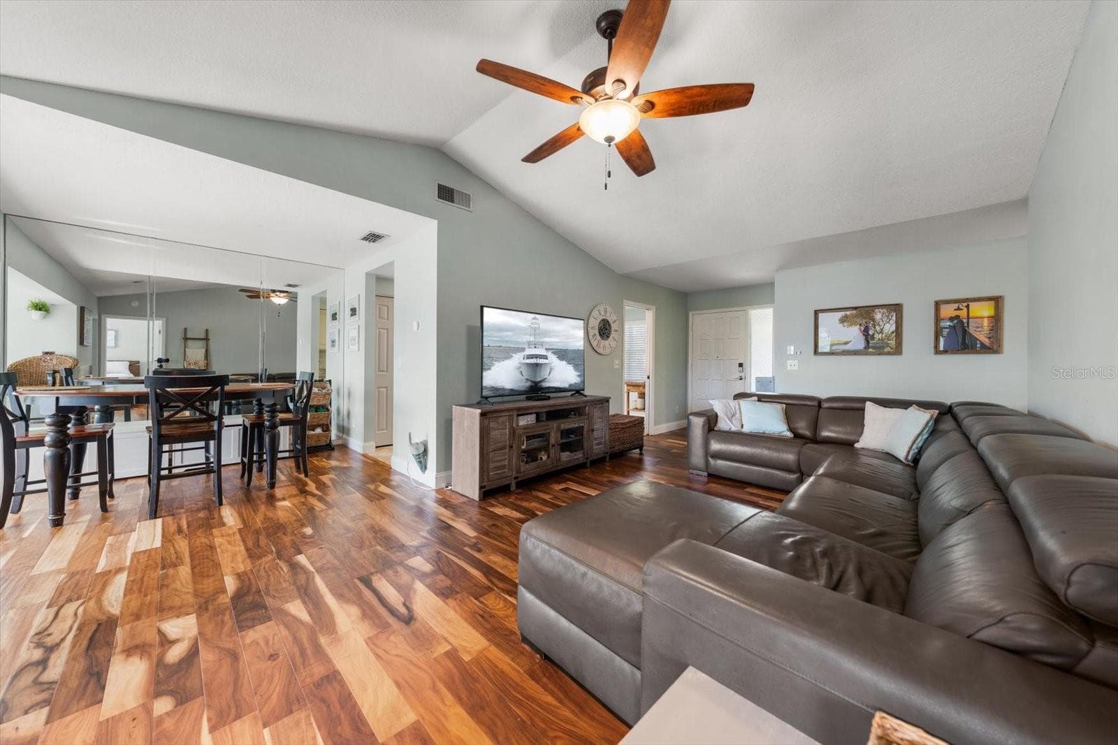 Condominium at 10811 INDIAN HILLS CT #42, SEMINOLE, photo 7 of 33