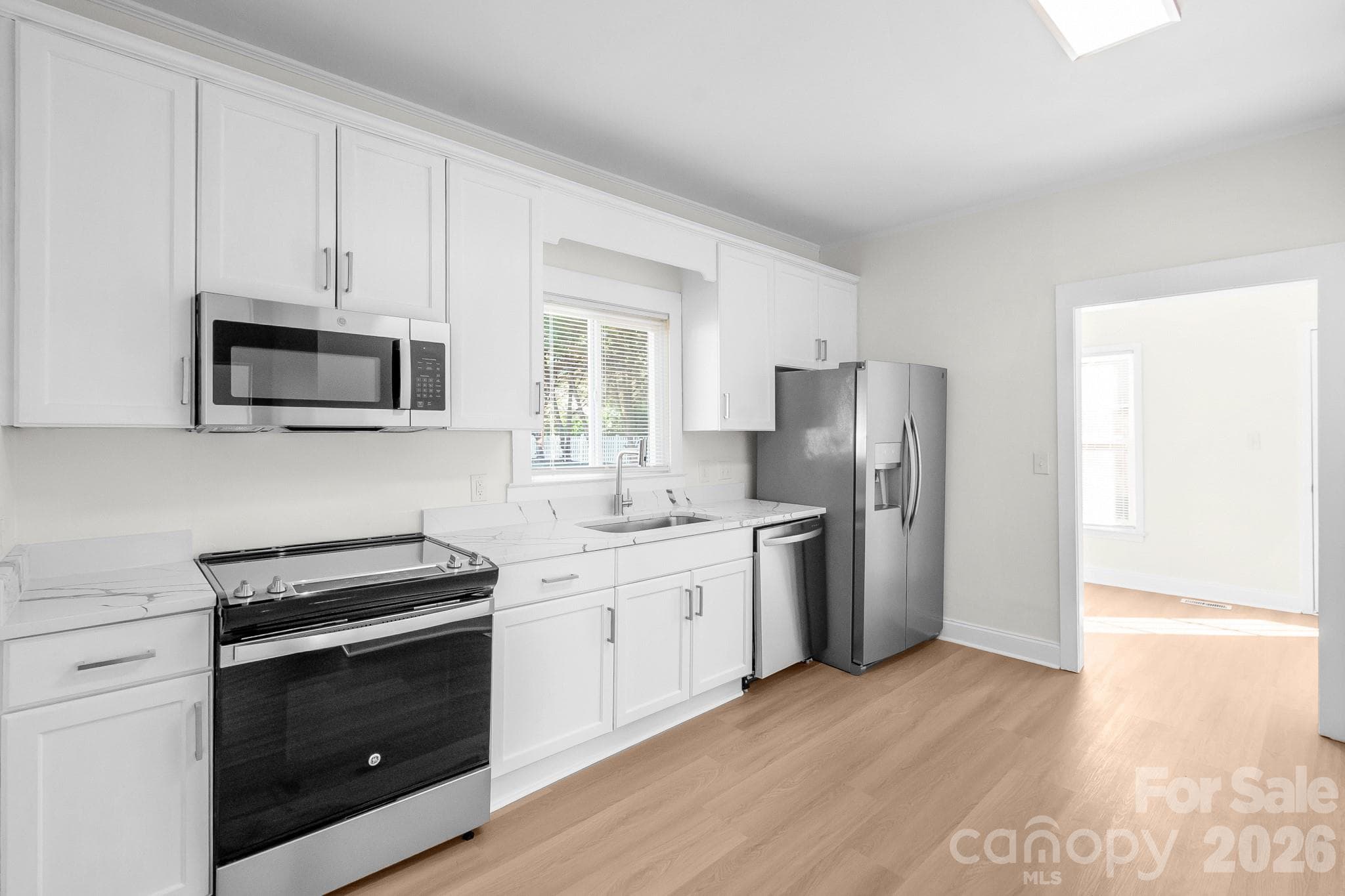 Single Family Residence at 204 Pleasant Street, Belmont, photo 6 of 48