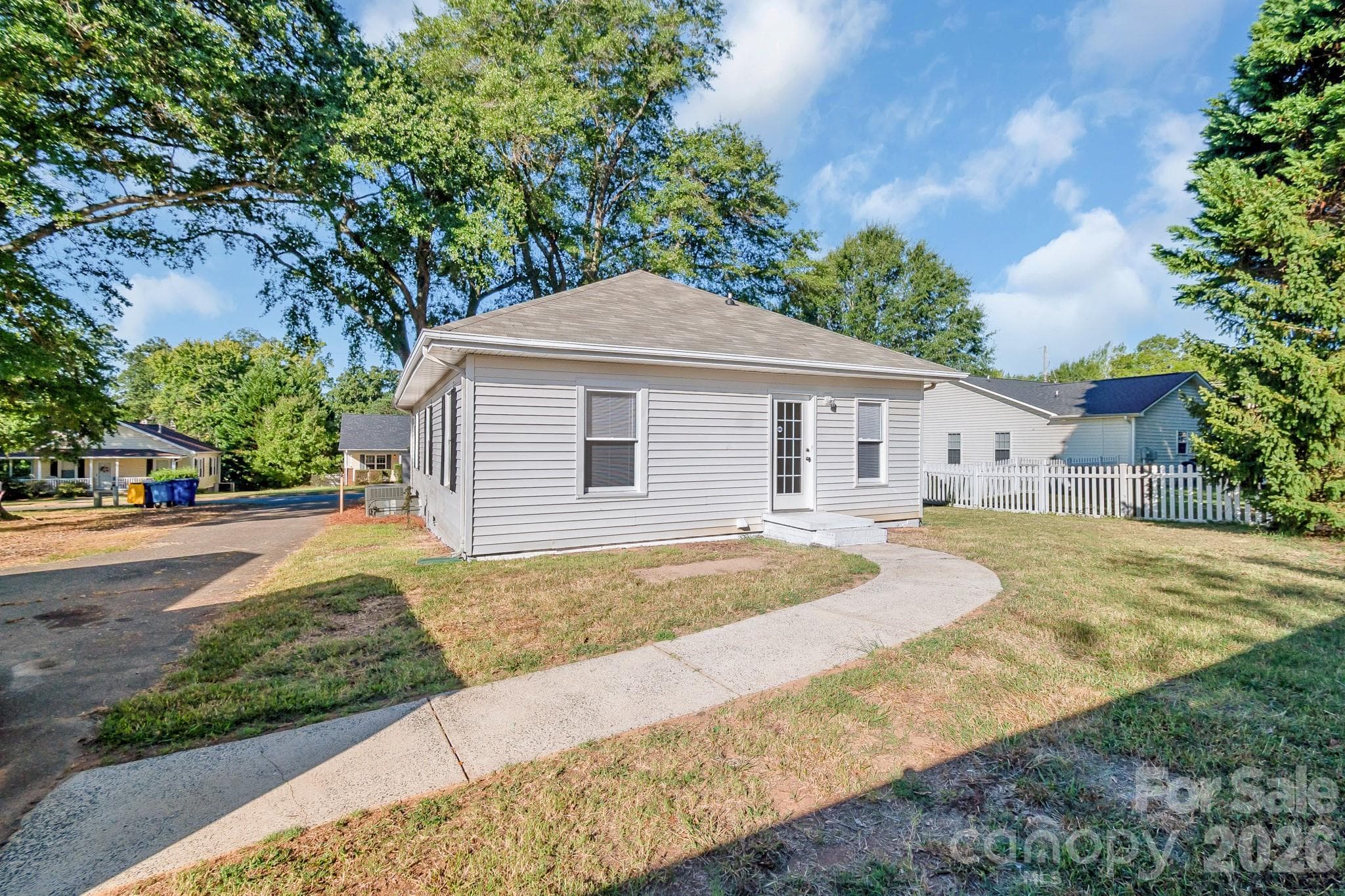 Single Family Residence at 204 Pleasant Street, Belmont, photo 26 of 48