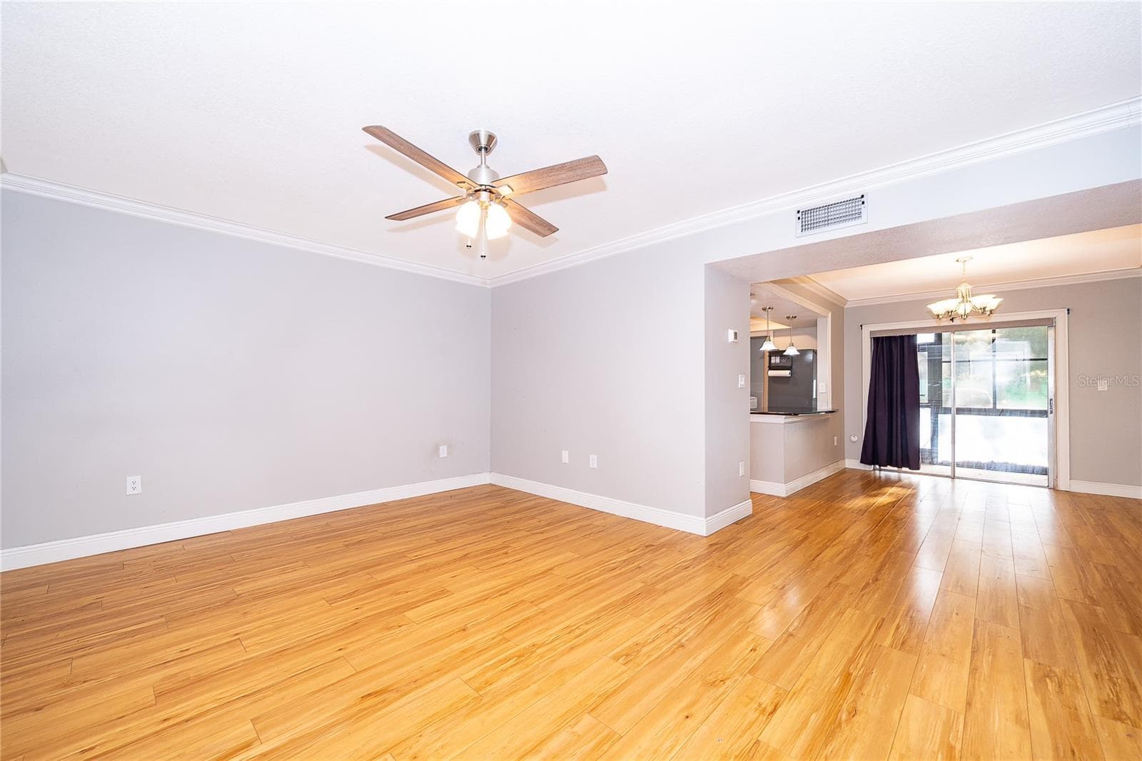Living Room - 1130 N LAKE PARKER AVE #C126, LAKELAND