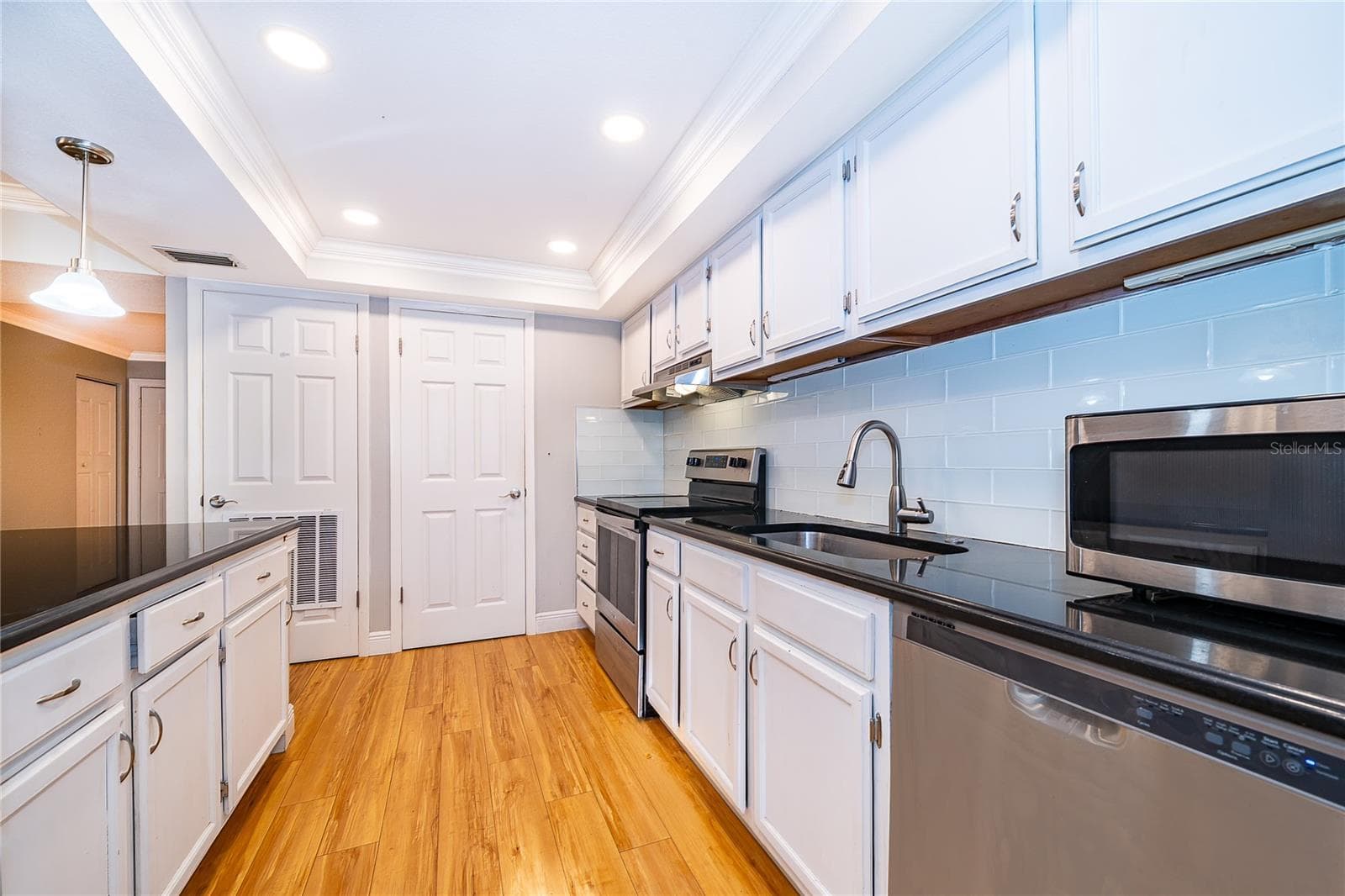 kitchen - 1130 N LAKE PARKER AVE #C126, LAKELAND