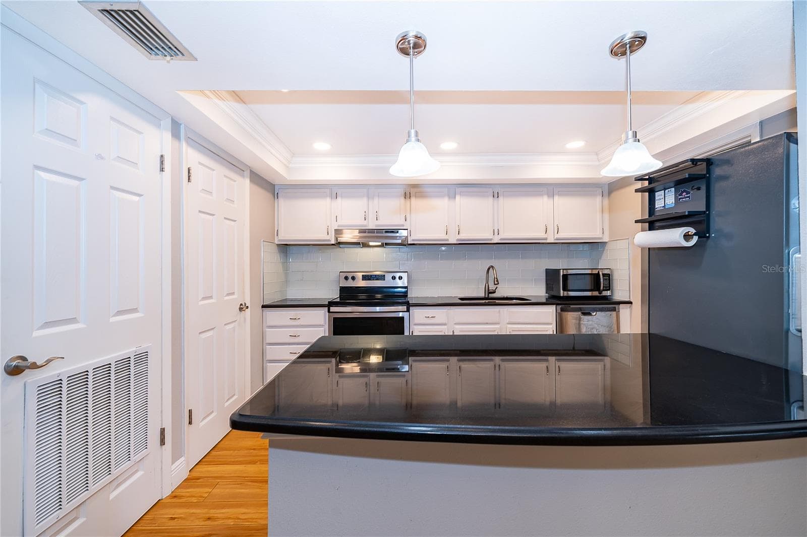 Island - 1130 N LAKE PARKER AVE #C126, LAKELAND
