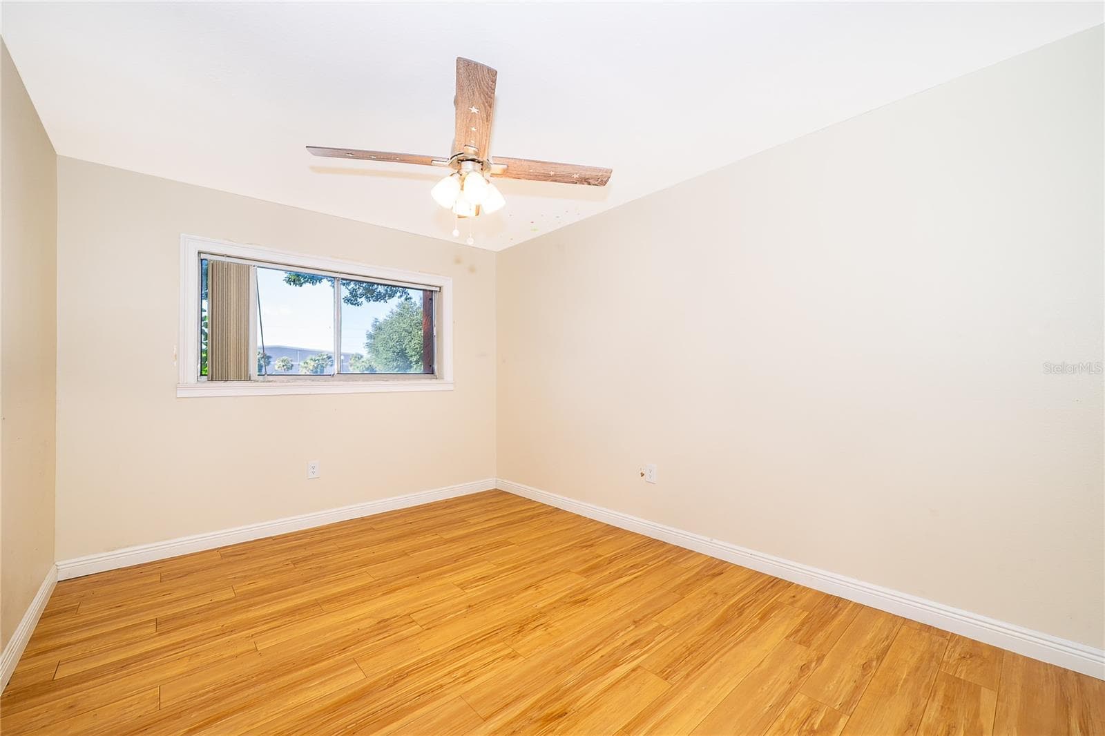 Guest Bedroom - 1130 N LAKE PARKER AVE #C126, LAKELAND