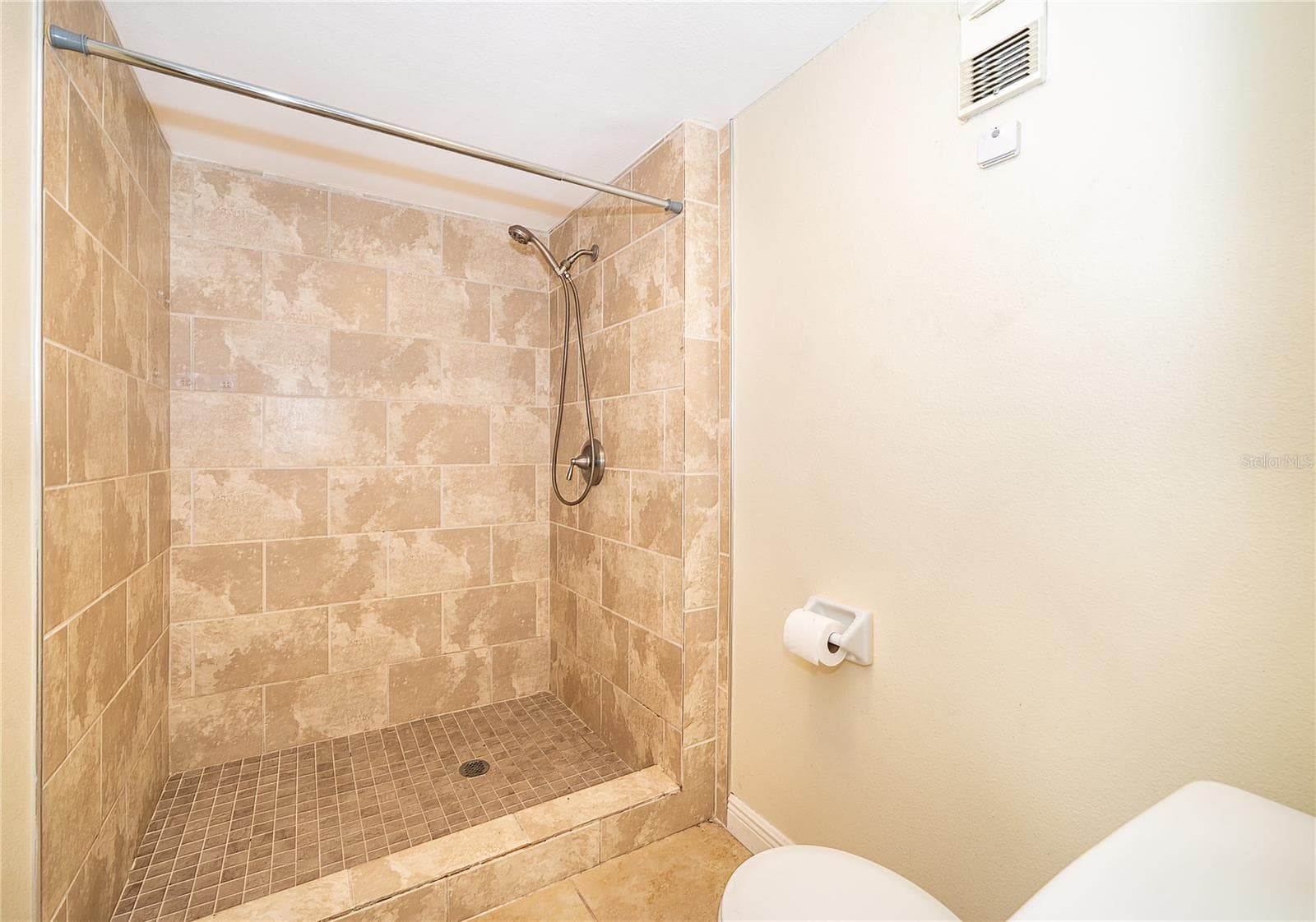 Owner Suite Shower - 1130 N LAKE PARKER AVE #C126, LAKELAND