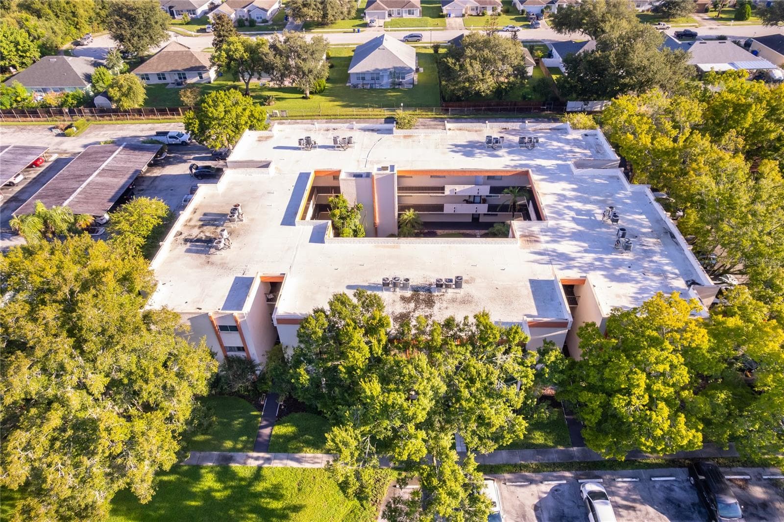 Aerial View of Building - 1130 N LAKE PARKER AVE #C126, LAKELAND