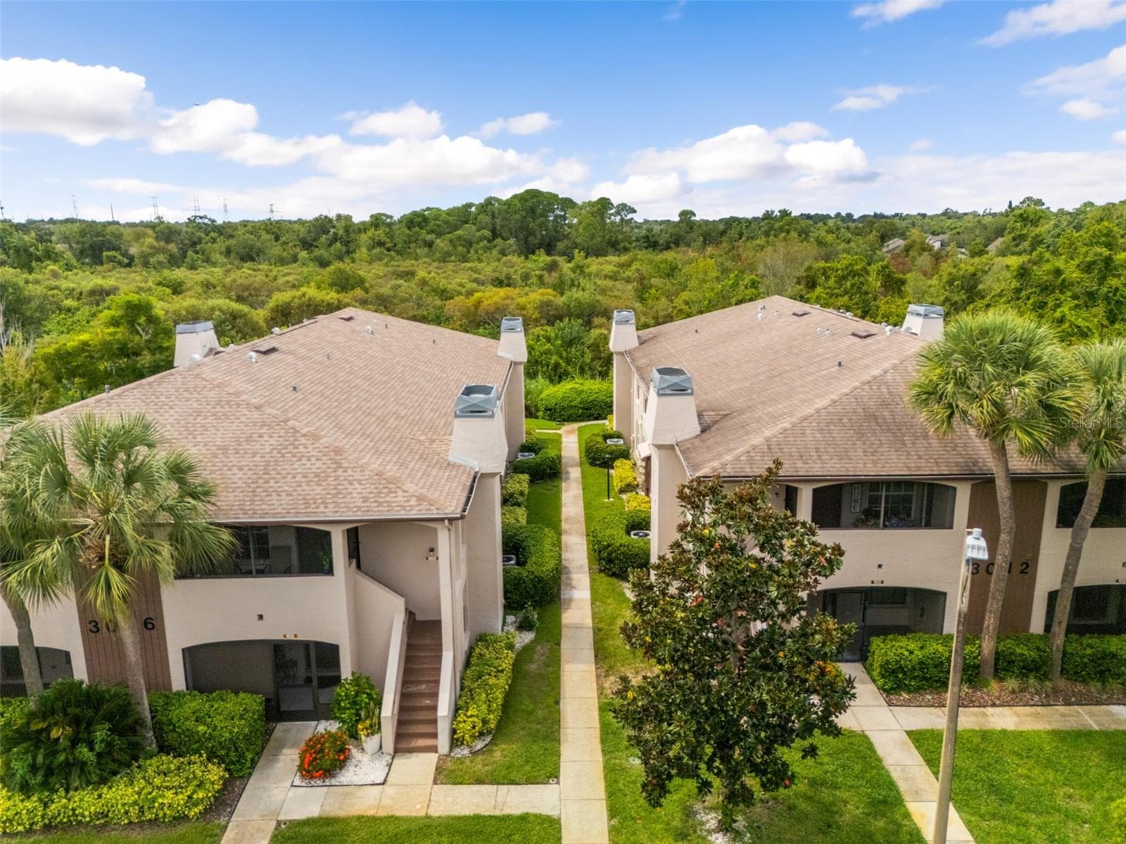 Condominium at 3016 BONAVENTURE CIR #104, PALM HARBOR, photo 2 of 39