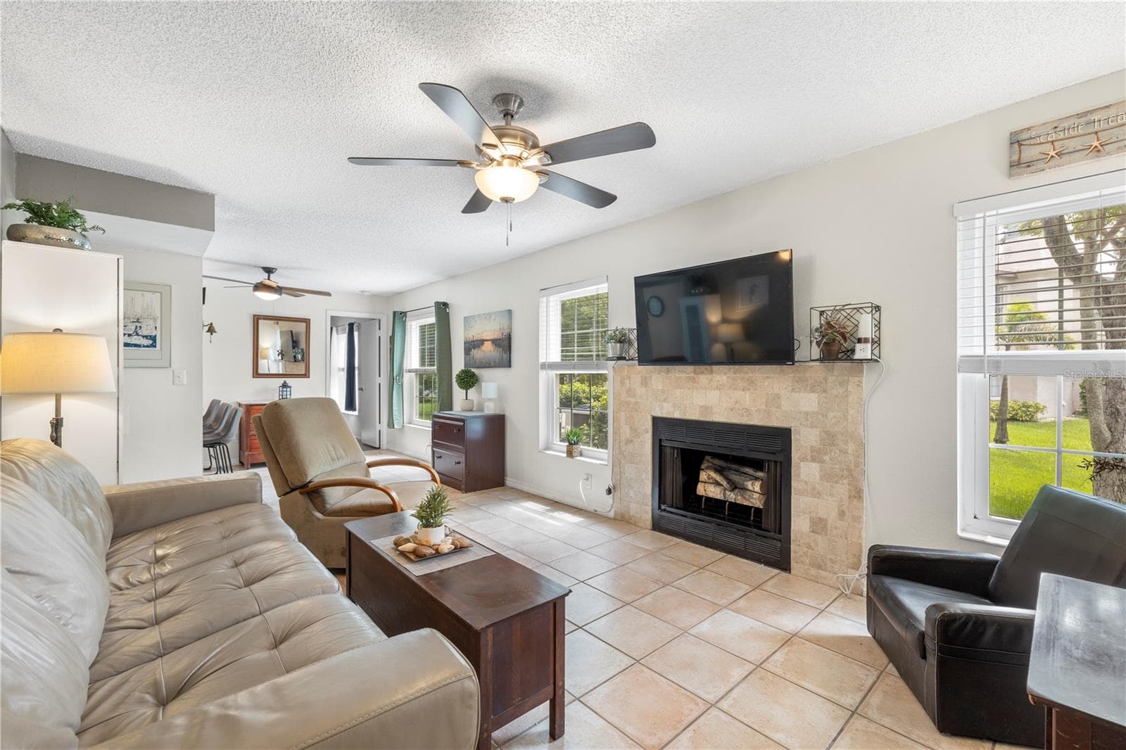 Condominium at 3016 BONAVENTURE CIR #104, PALM HARBOR, photo 7 of 39