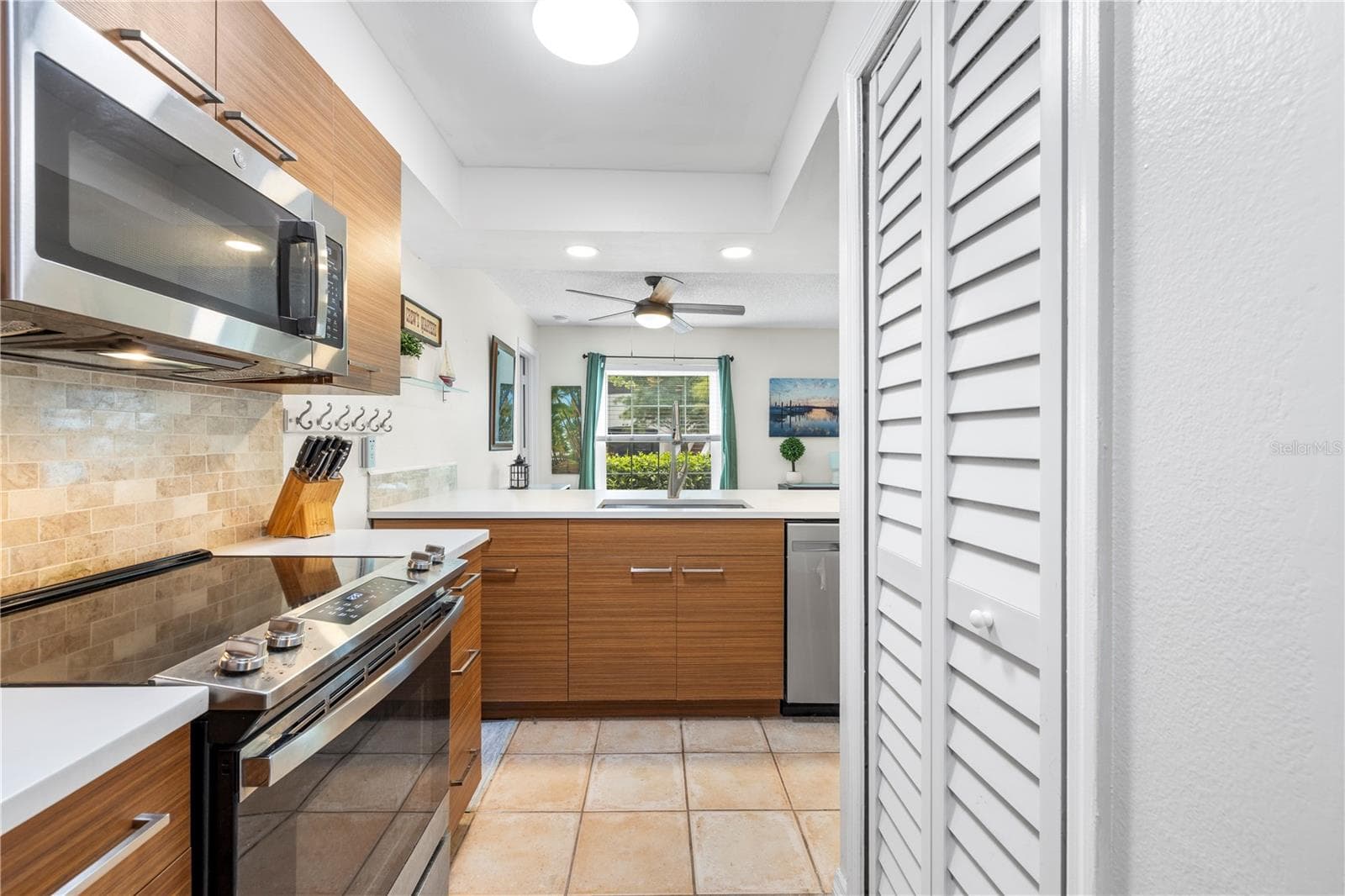Condominium at 3016 BONAVENTURE CIR #104, PALM HARBOR, photo 16 of 39