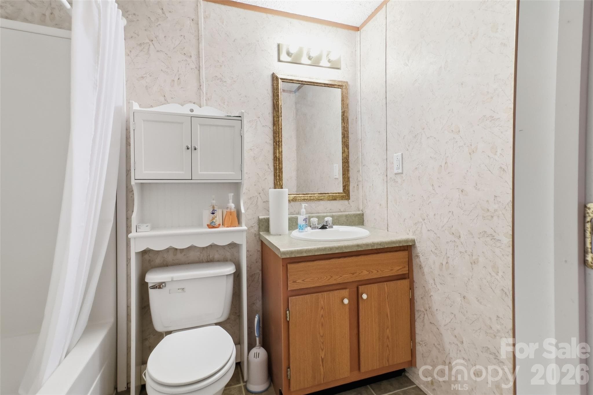 Single Family Residence at 212 Alexia Lane, Grover, photo 7 of 12