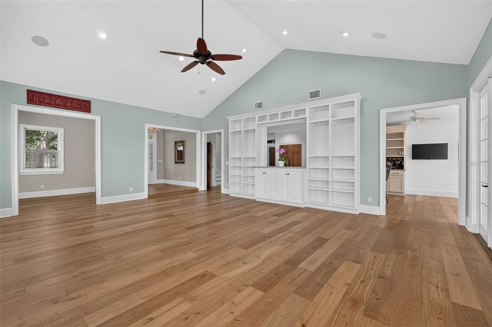 Single Family Residence at 580 W 10TH AVE, MOUNT DORA, photo 12 of 100
