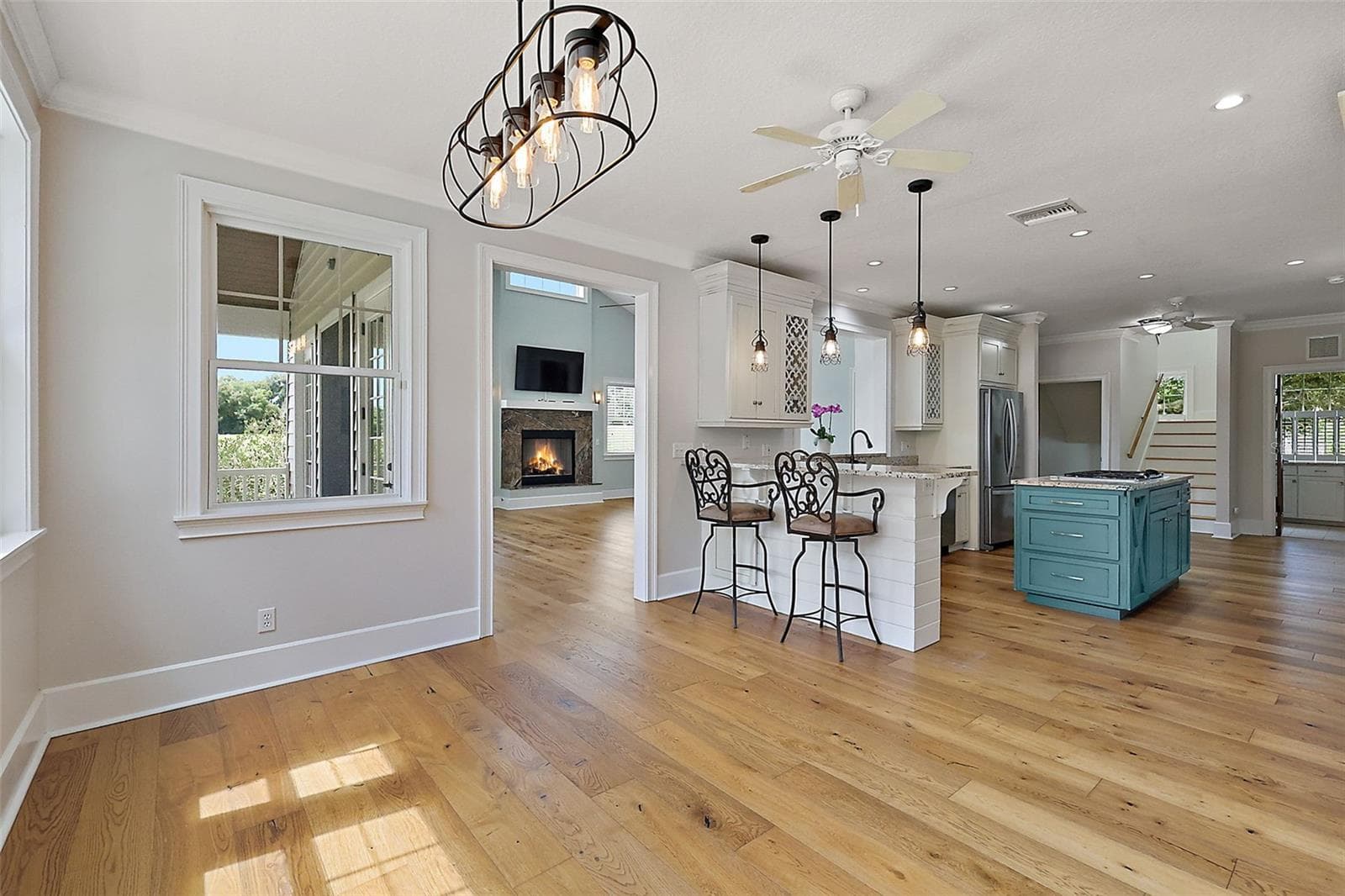 Single Family Residence at 580 W 10TH AVE, MOUNT DORA, photo 14 of 100