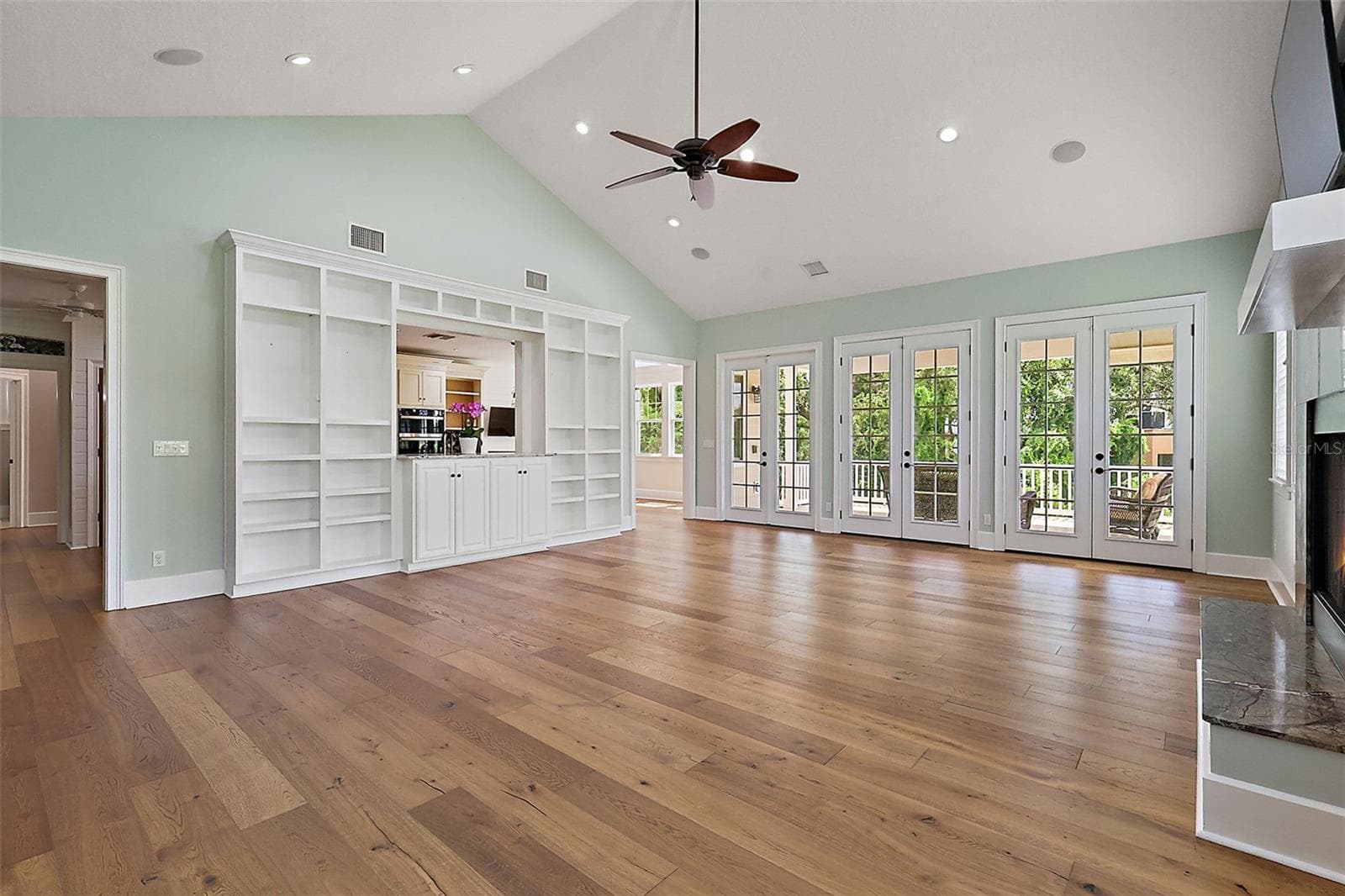Single Family Residence at 580 W 10TH AVE, MOUNT DORA, photo 21 of 100
