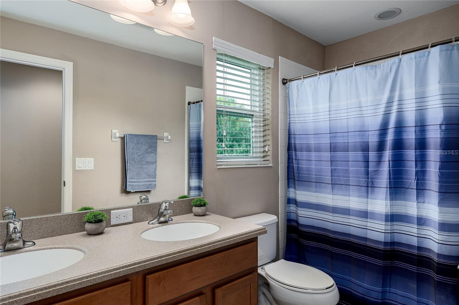 Second Bathroom - 5918 OAK MILL TER, PALMETTO
