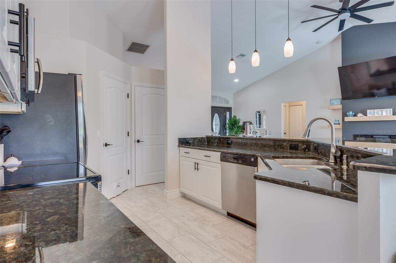 Single Family Residence at 2226 CHARLESTON PARK DR, NORTH PORT, photo 15 of 45