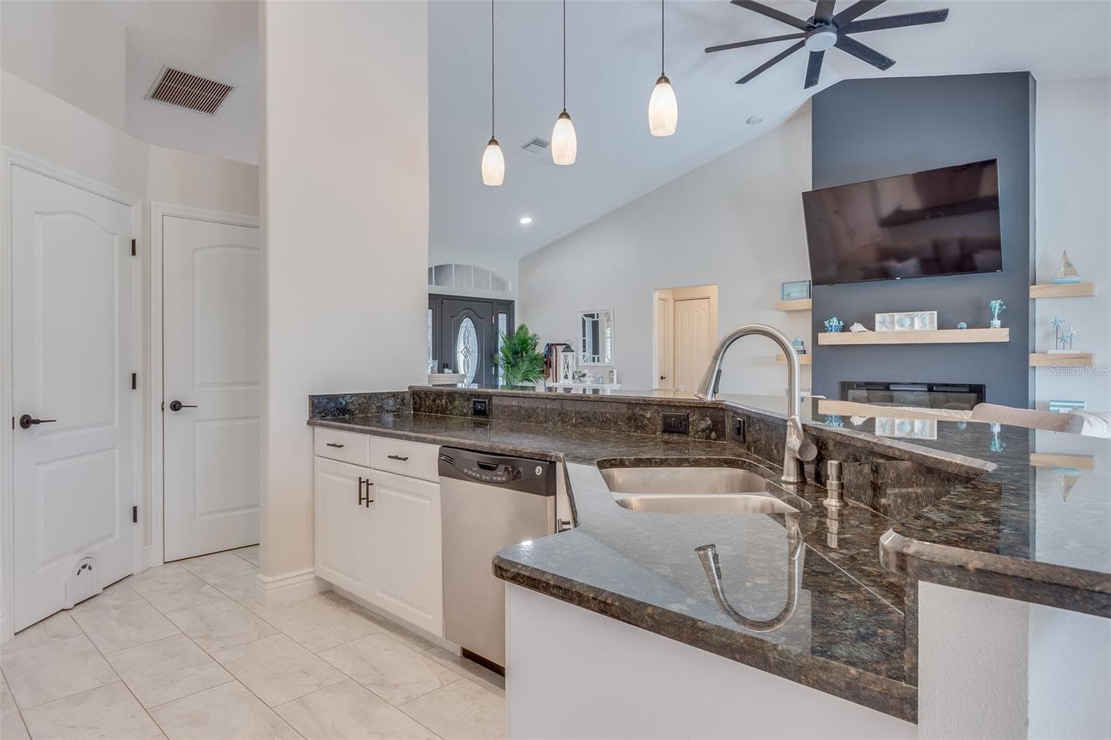 Single Family Residence at 2226 CHARLESTON PARK DR, NORTH PORT, photo 17 of 45