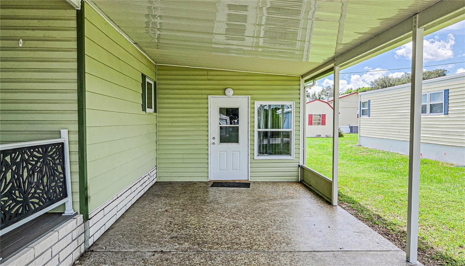 Manufactured Home at 36952 GRACE AVE, ZEPHYRHILLS, photo 8 of 54