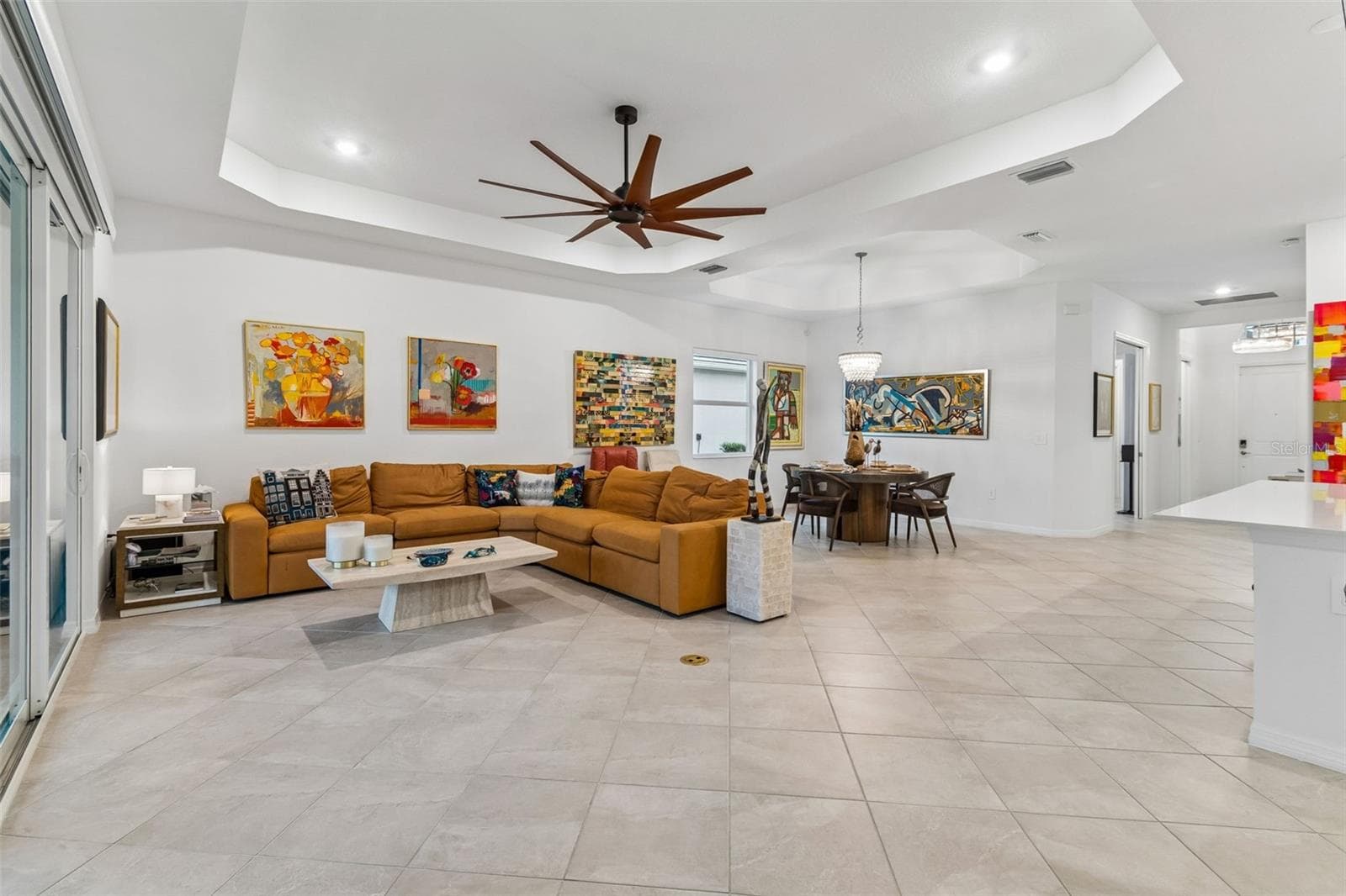 Single Family Residence at 17622 SANTORINI CT, VENICE, photo 6 of 100