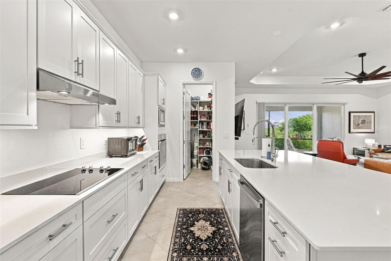 Single Family Residence at 17622 SANTORINI CT, VENICE, photo 12 of 100