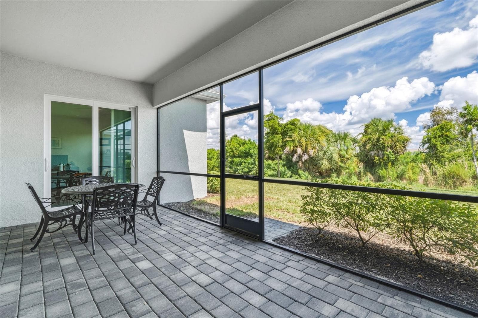 Single Family Residence at 17622 SANTORINI CT, VENICE, photo 14 of 100