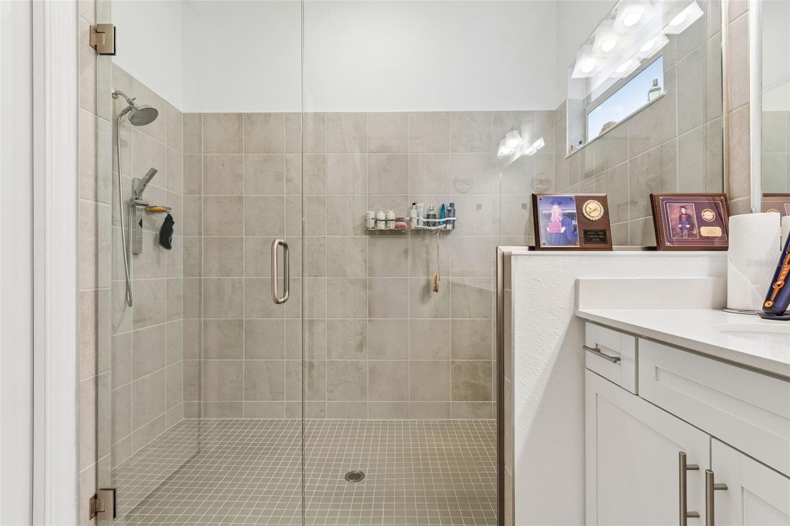 Single Family Residence at 17622 SANTORINI CT, VENICE, photo 23 of 100