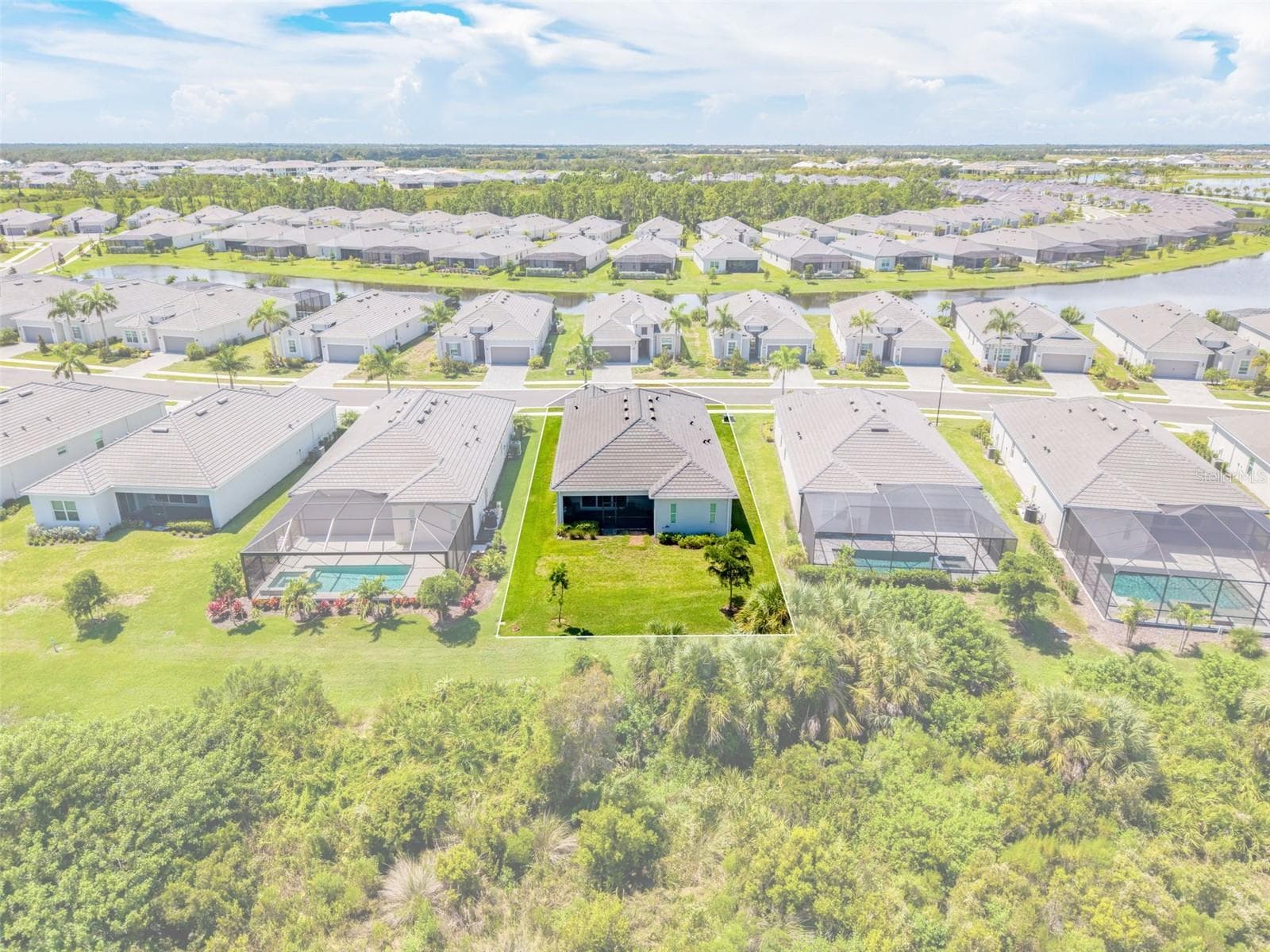 Single Family Residence at 17622 SANTORINI CT, VENICE, photo 41 of 100