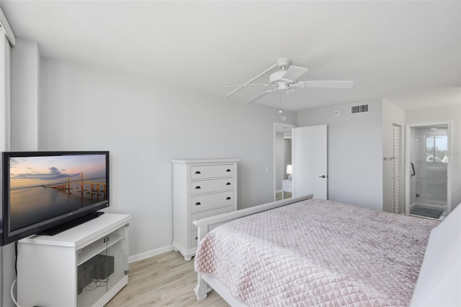Condominium at 6357 BAHIA DEL MAR BLVD #406, ST PETERSBURG, photo 13 of 30