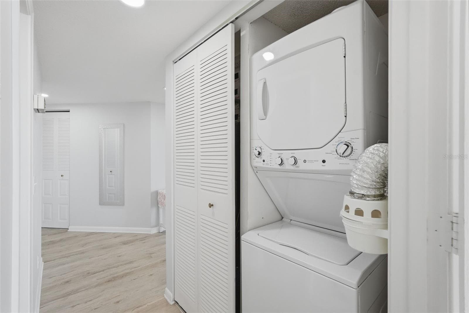 Condominium at 6357 BAHIA DEL MAR BLVD #406, ST PETERSBURG, photo 22 of 30