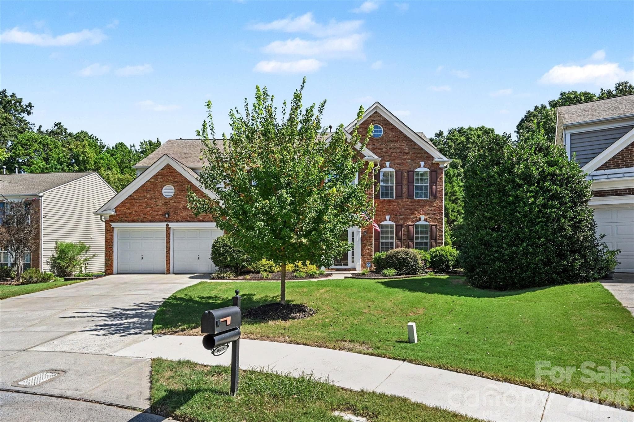 Single Family Residence at 9538 Linden Tree Lane, Charlotte, photo 3 of 44