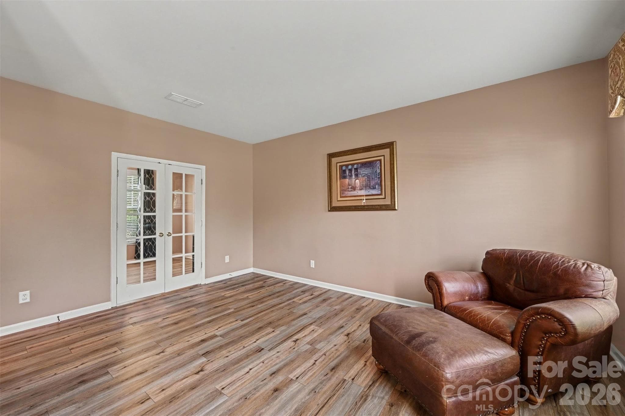 Single Family Residence at 9538 Linden Tree Lane, Charlotte, photo 7 of 44