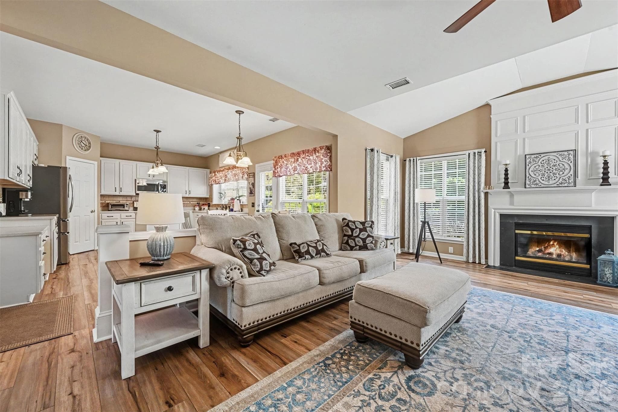 Single Family Residence at 9538 Linden Tree Lane, Charlotte, photo 10 of 44