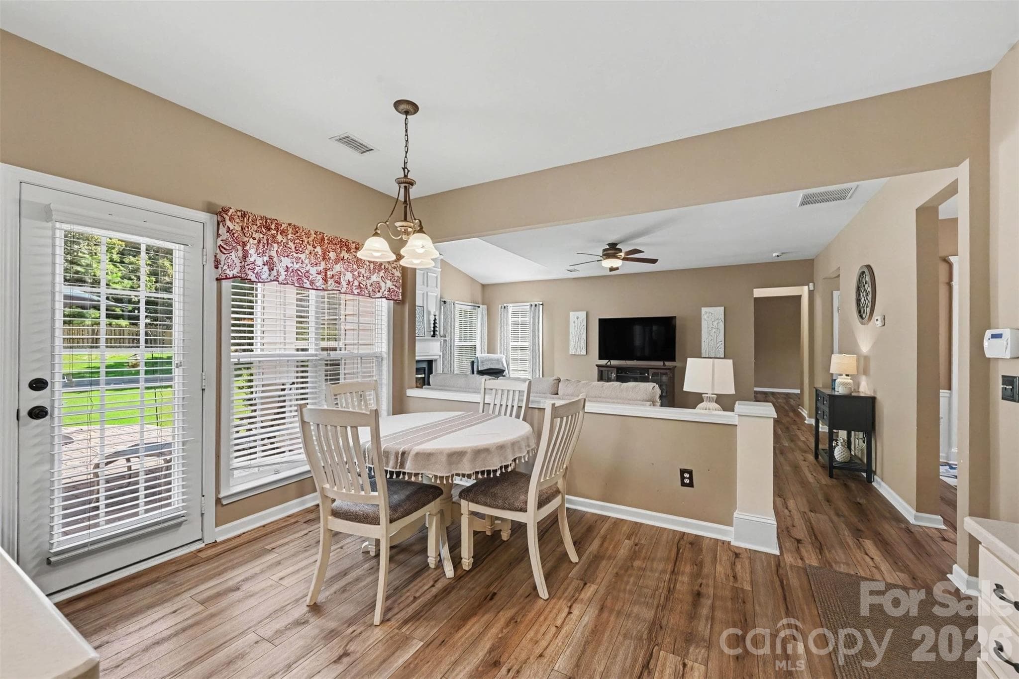 Single Family Residence at 9538 Linden Tree Lane, Charlotte, photo 16 of 44