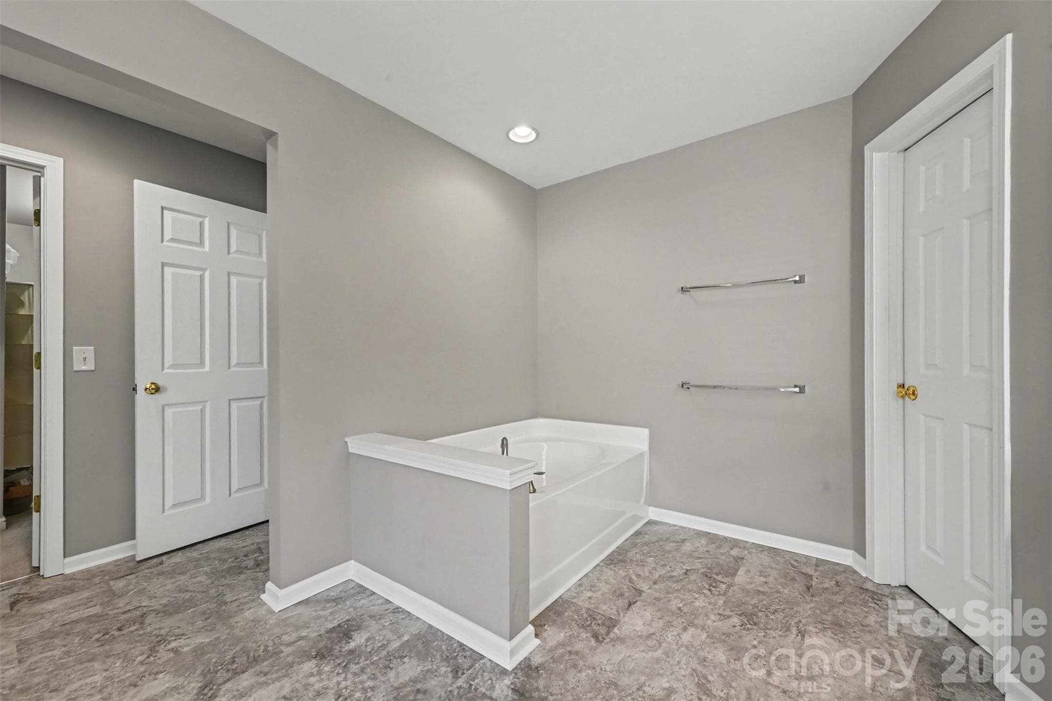 Single Family Residence at 9538 Linden Tree Lane, Charlotte, photo 23 of 44