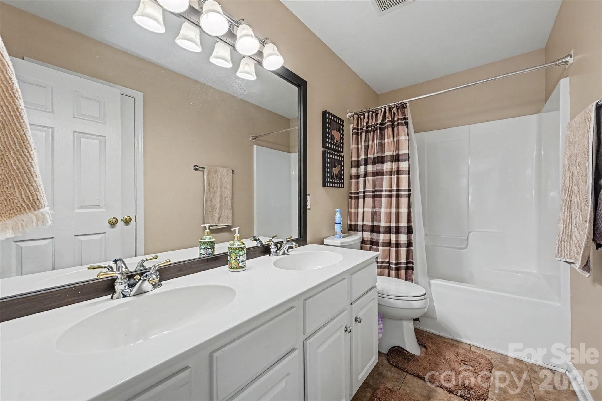 Single Family Residence at 9538 Linden Tree Lane, Charlotte, photo 37 of 44