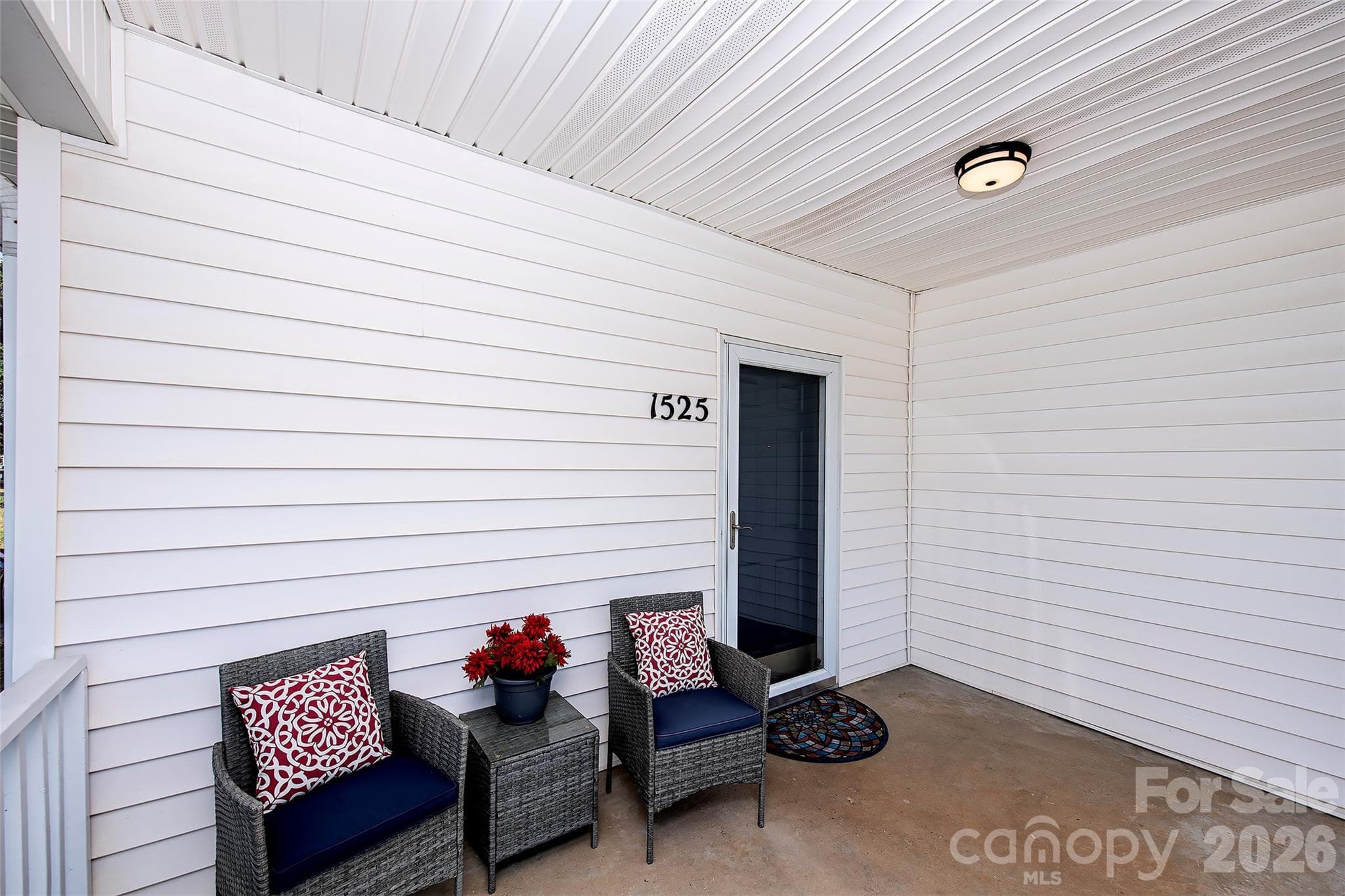 Single Family Residence at 1525 Perfection Avenue, Belmont, photo 3 of 20