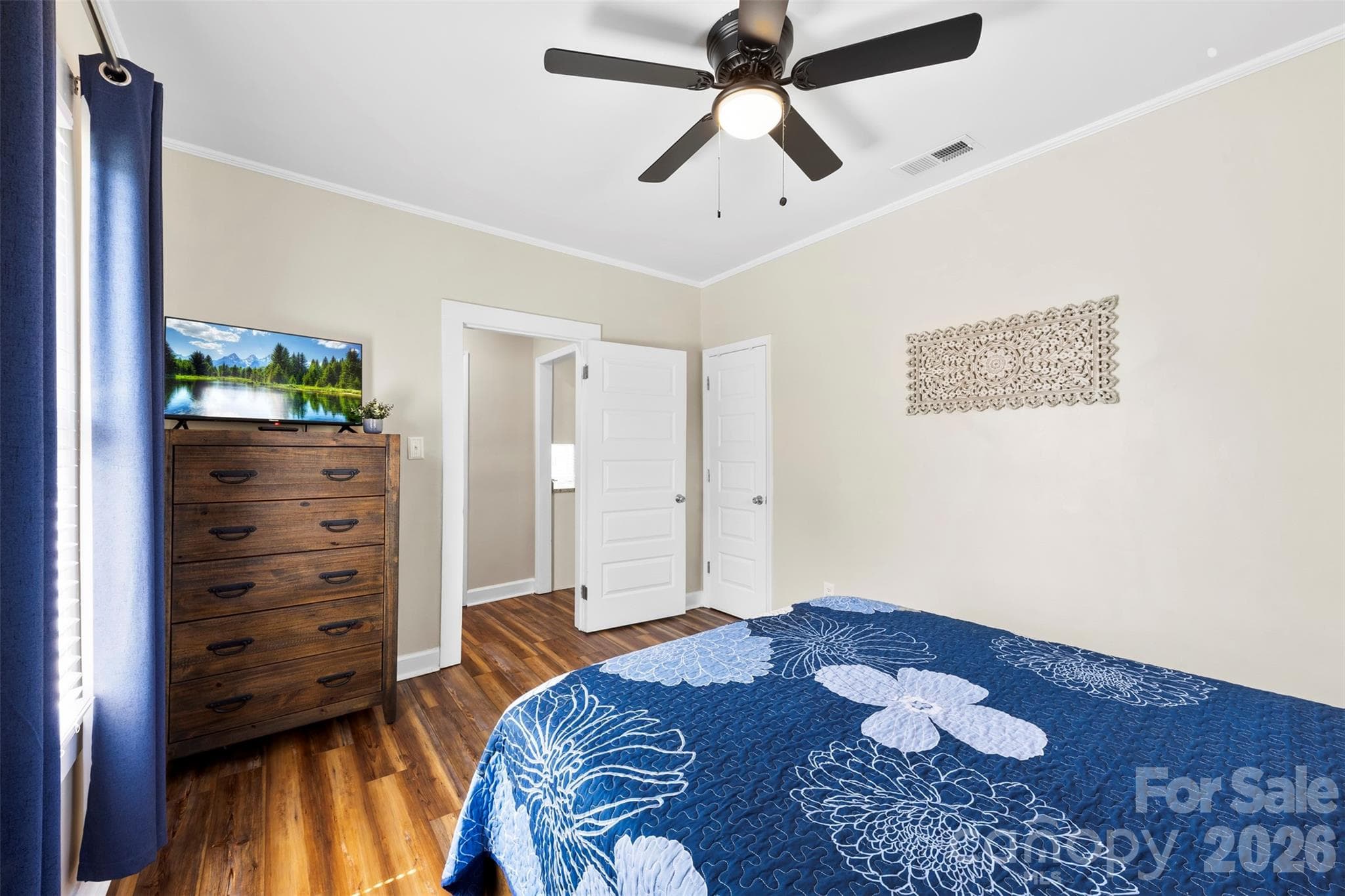 Single Family Residence at 1525 Perfection Avenue, Belmont, photo 15 of 20