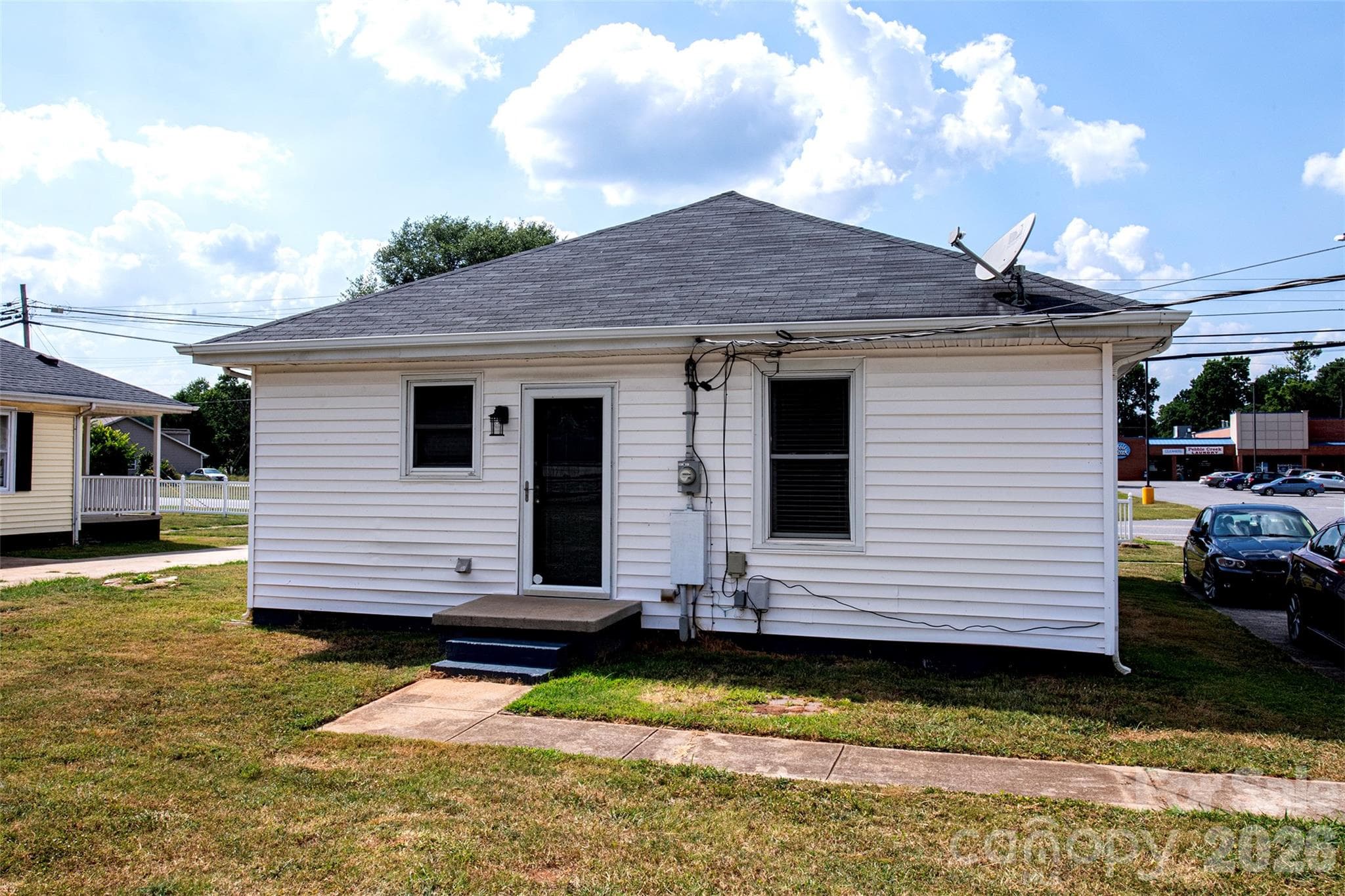 Single Family Residence at 1525 Perfection Avenue, Belmont, photo 17 of 20