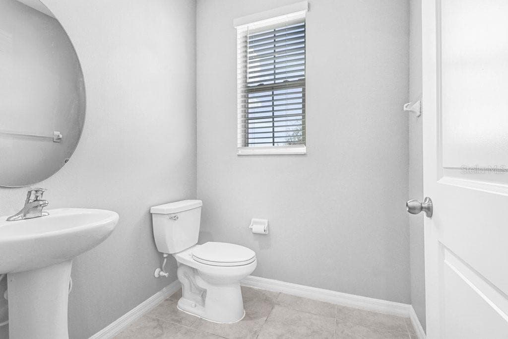 Half Bath on First floor - 9536 PEMBROOKE PINES DR, SUN CITY CENTER