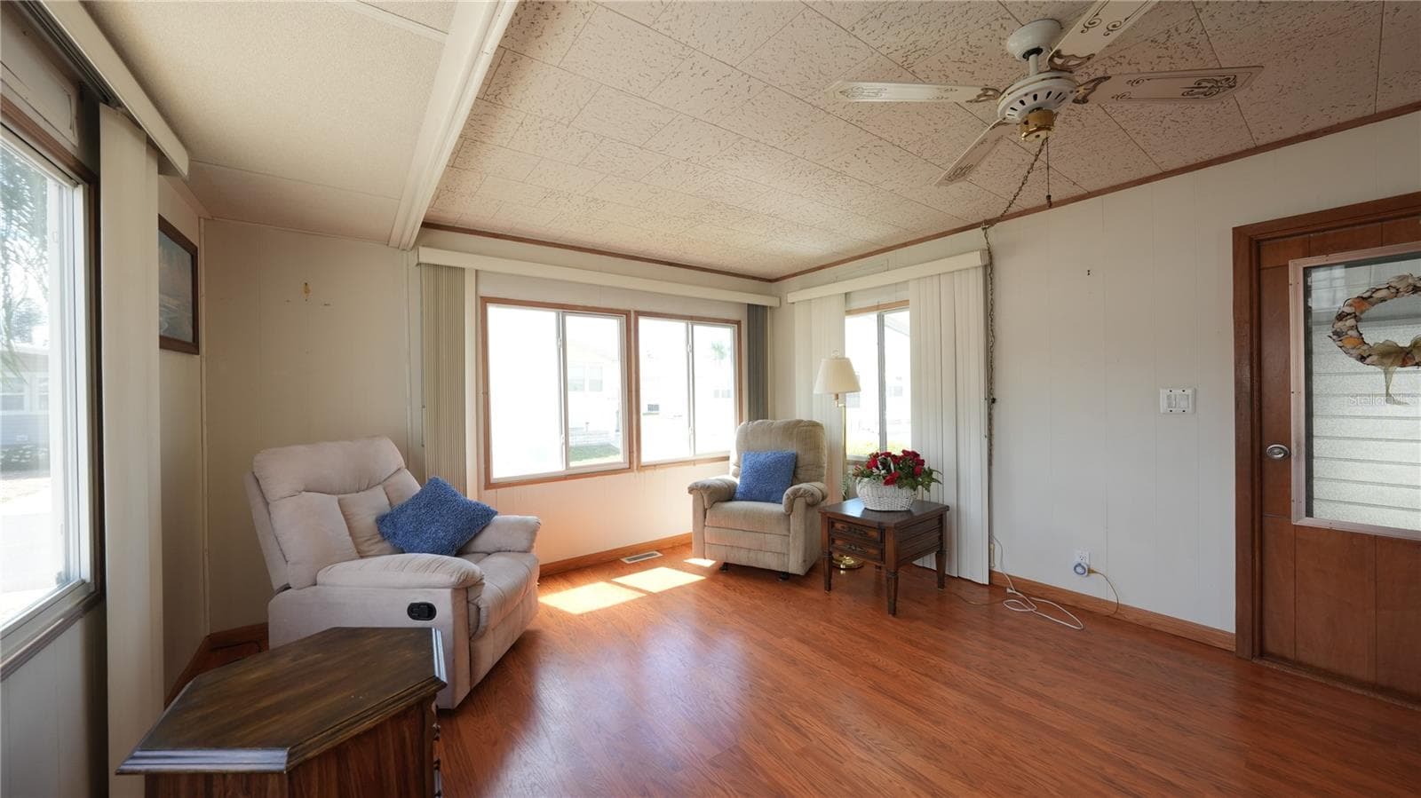 Mobile Home at 210 SOUTHWINDS DR, SARASOTA, photo 5 of 14
