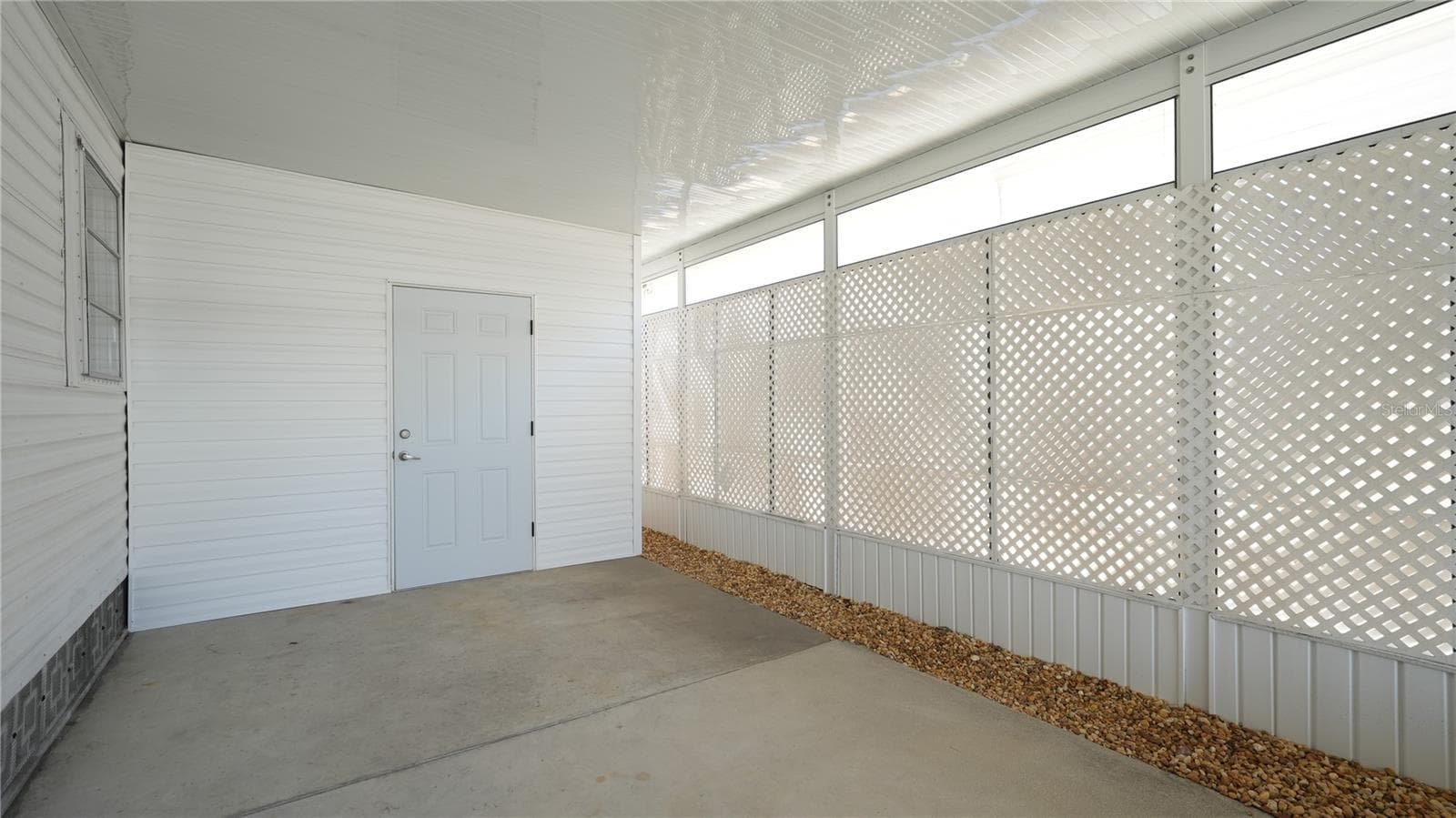 RIGHT Lanai - 251 SOUTHWINDS DR, SARASOTA