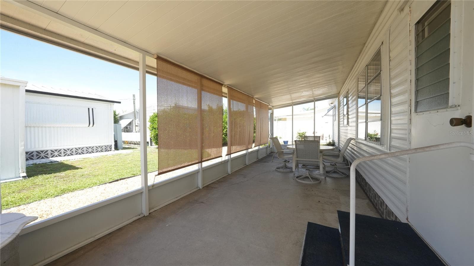 LEFT Lanai - 251 SOUTHWINDS DR, SARASOTA