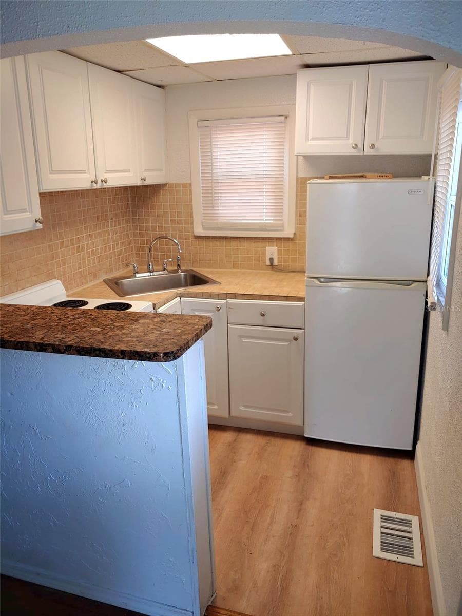 Single Family Residence at 4744 7TH AVE N, ST PETERSBURG, photo 19 of 21