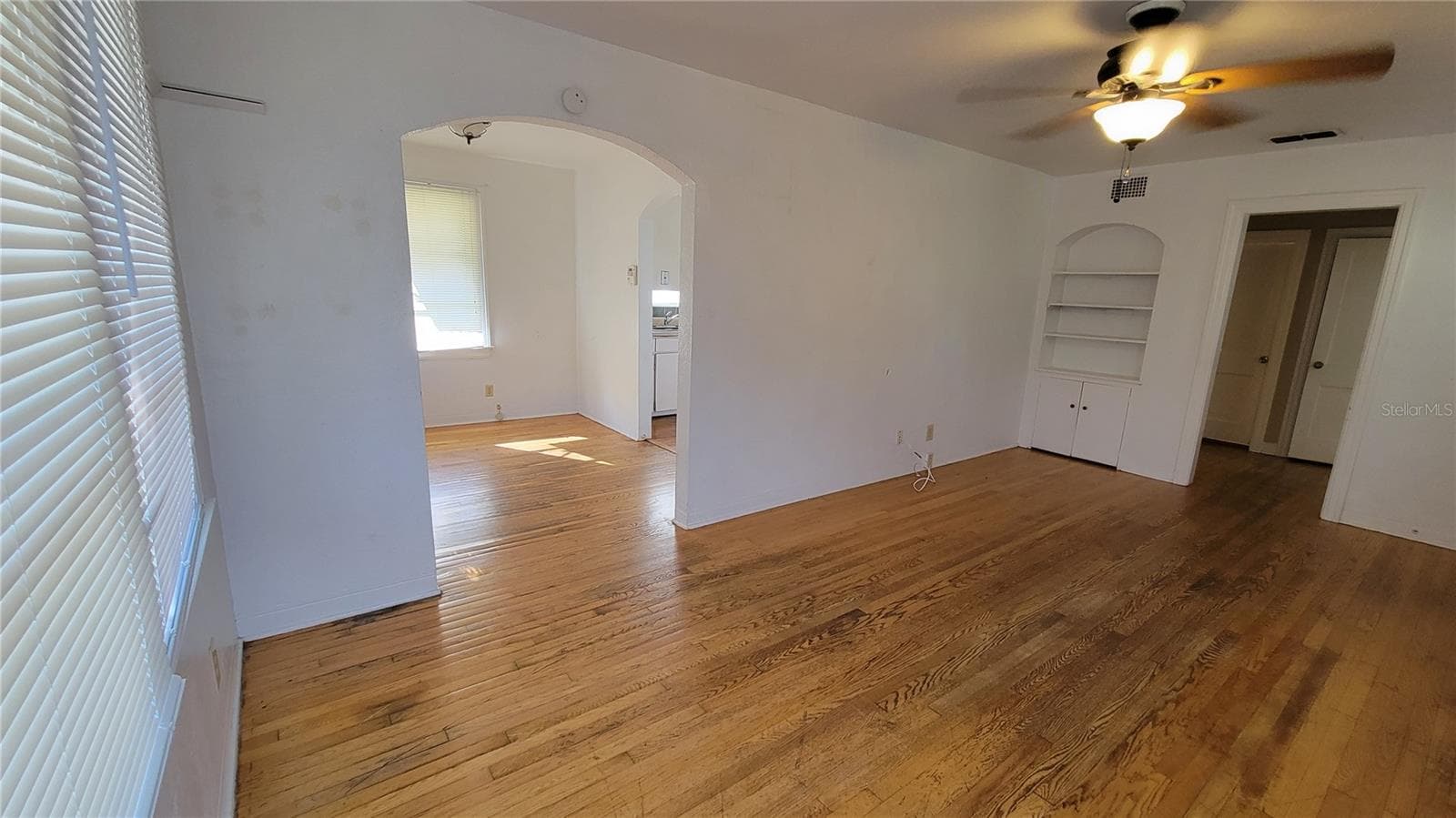 Single Family Residence at 4200 2ND AVE N, ST PETERSBURG, photo 3 of 17