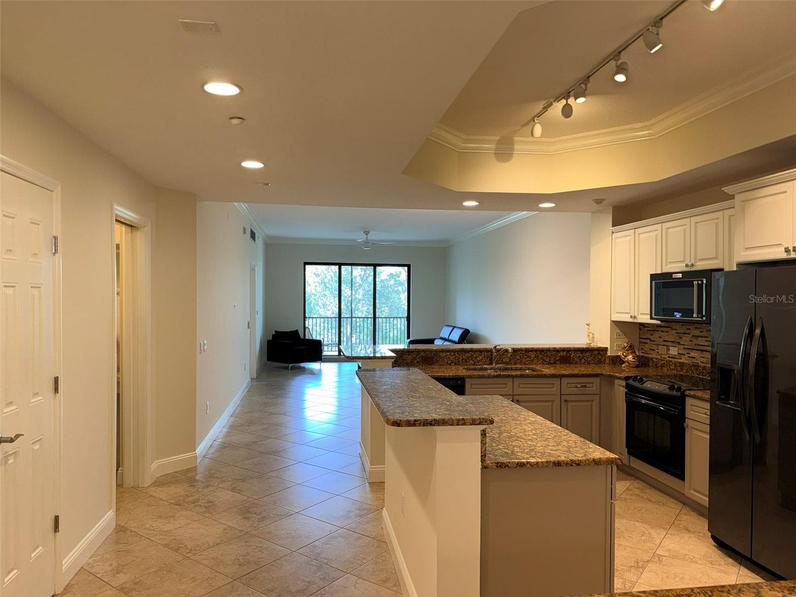 Condominium at 7702 LAKE VISTA CT #303, LAKEWOOD RANCH, photo 8 of 49