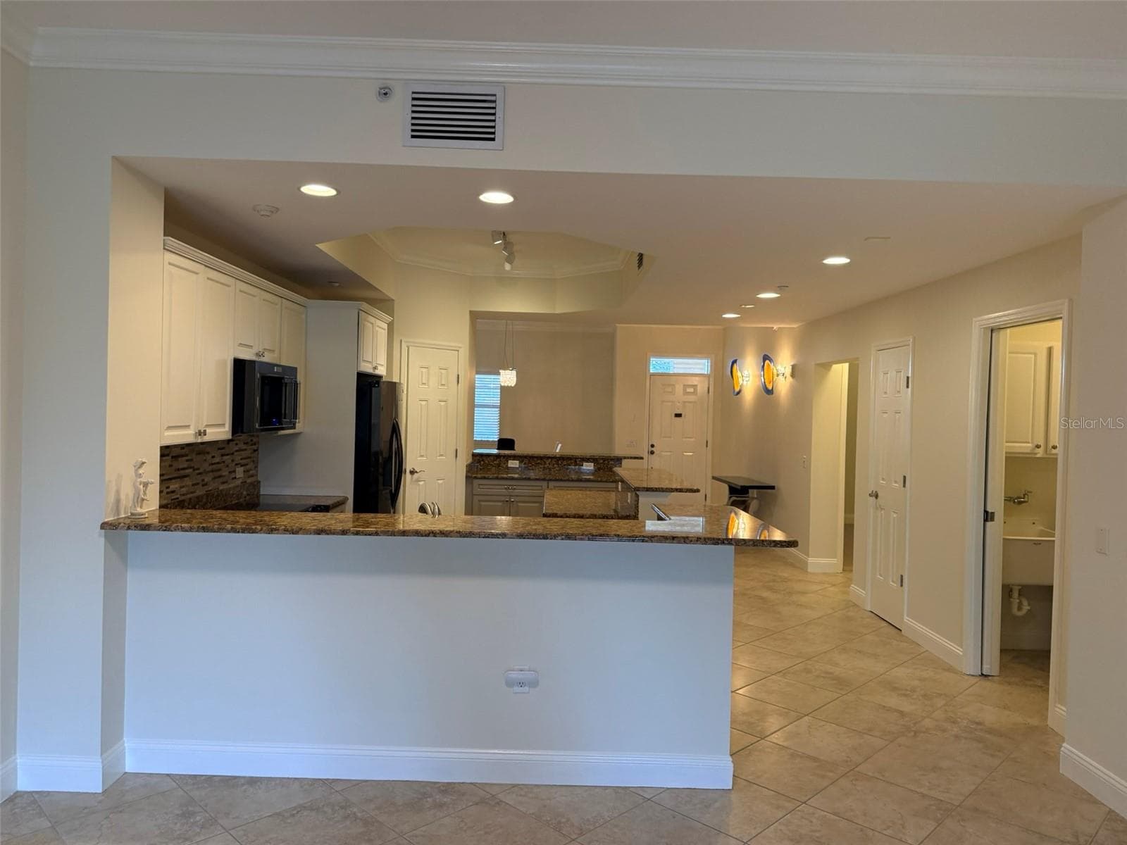 Condominium at 7702 LAKE VISTA CT #303, LAKEWOOD RANCH, photo 13 of 49