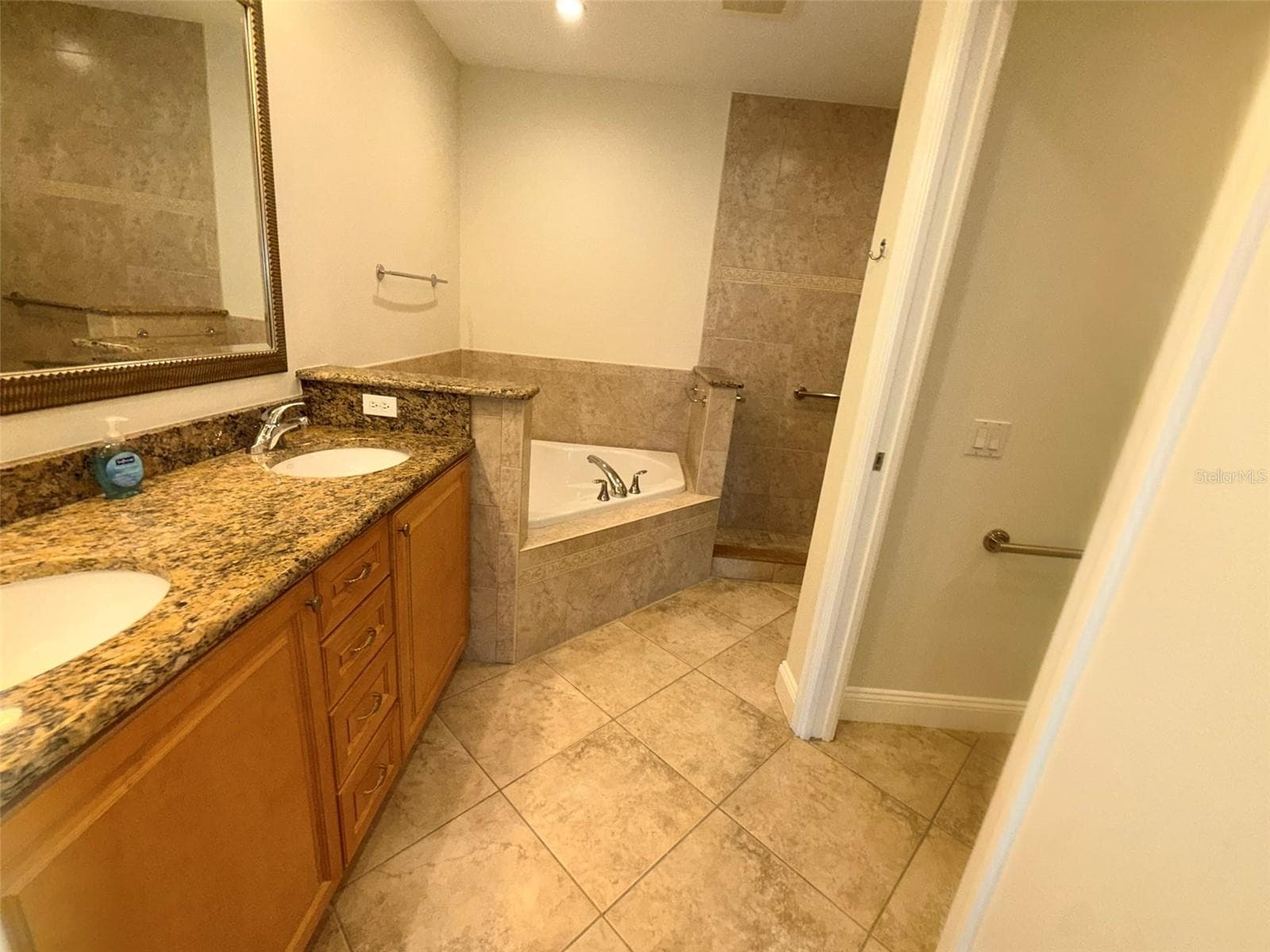 Condominium at 7702 LAKE VISTA CT #303, LAKEWOOD RANCH, photo 31 of 49