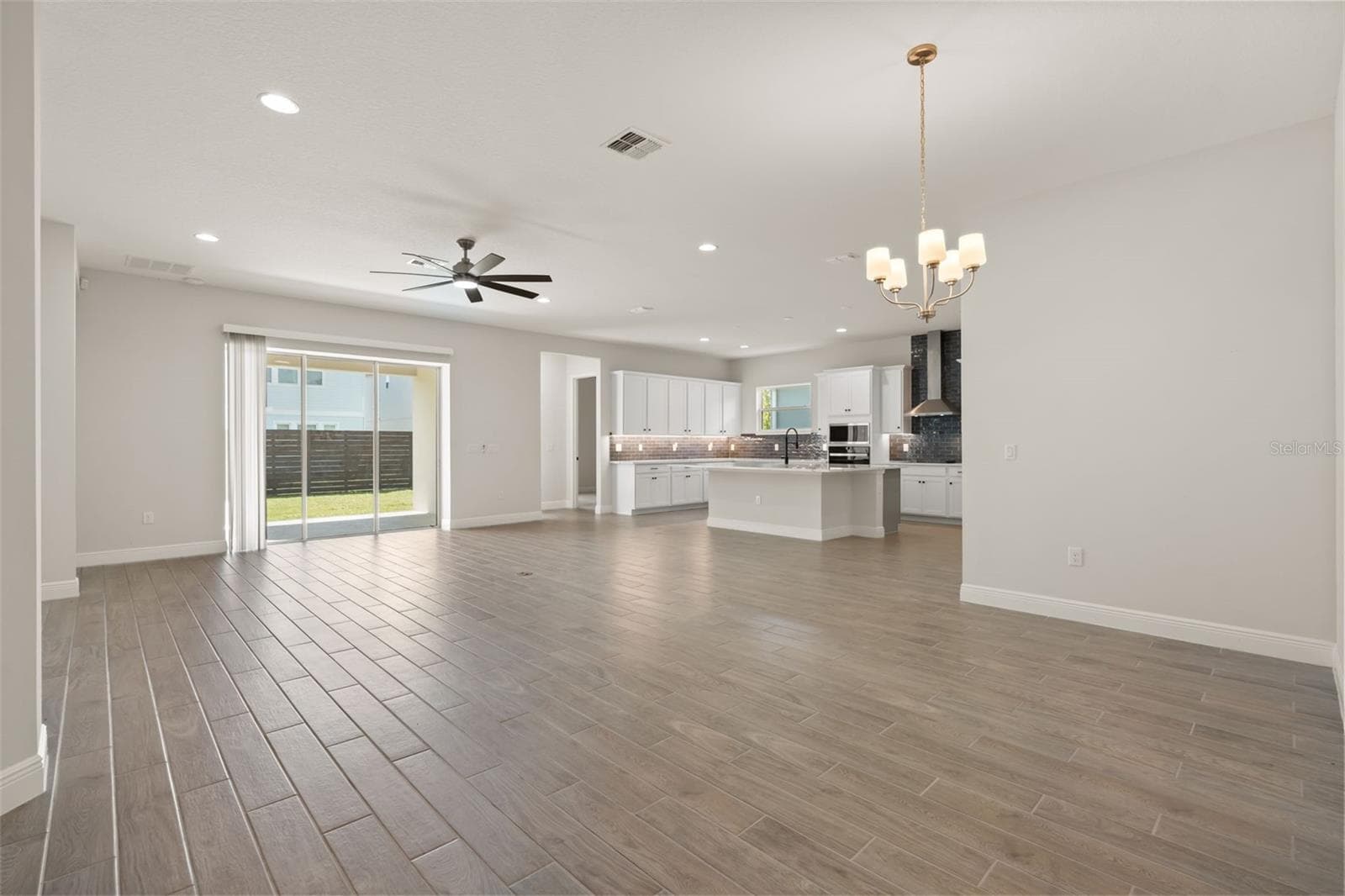 Single Family Residence at 19062 BLUELEAF ST, ORLANDO, photo 76 of 78