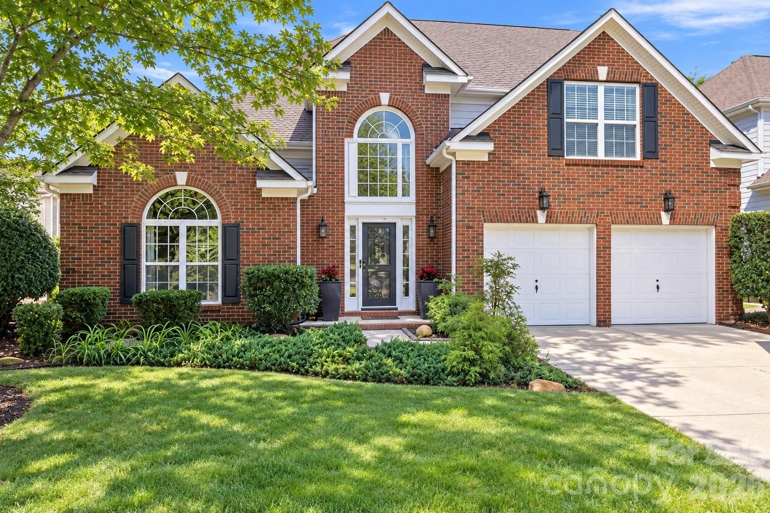 Single Family Residence at 16215 Hollingbourne Road, Huntersville, photo 2 of 40