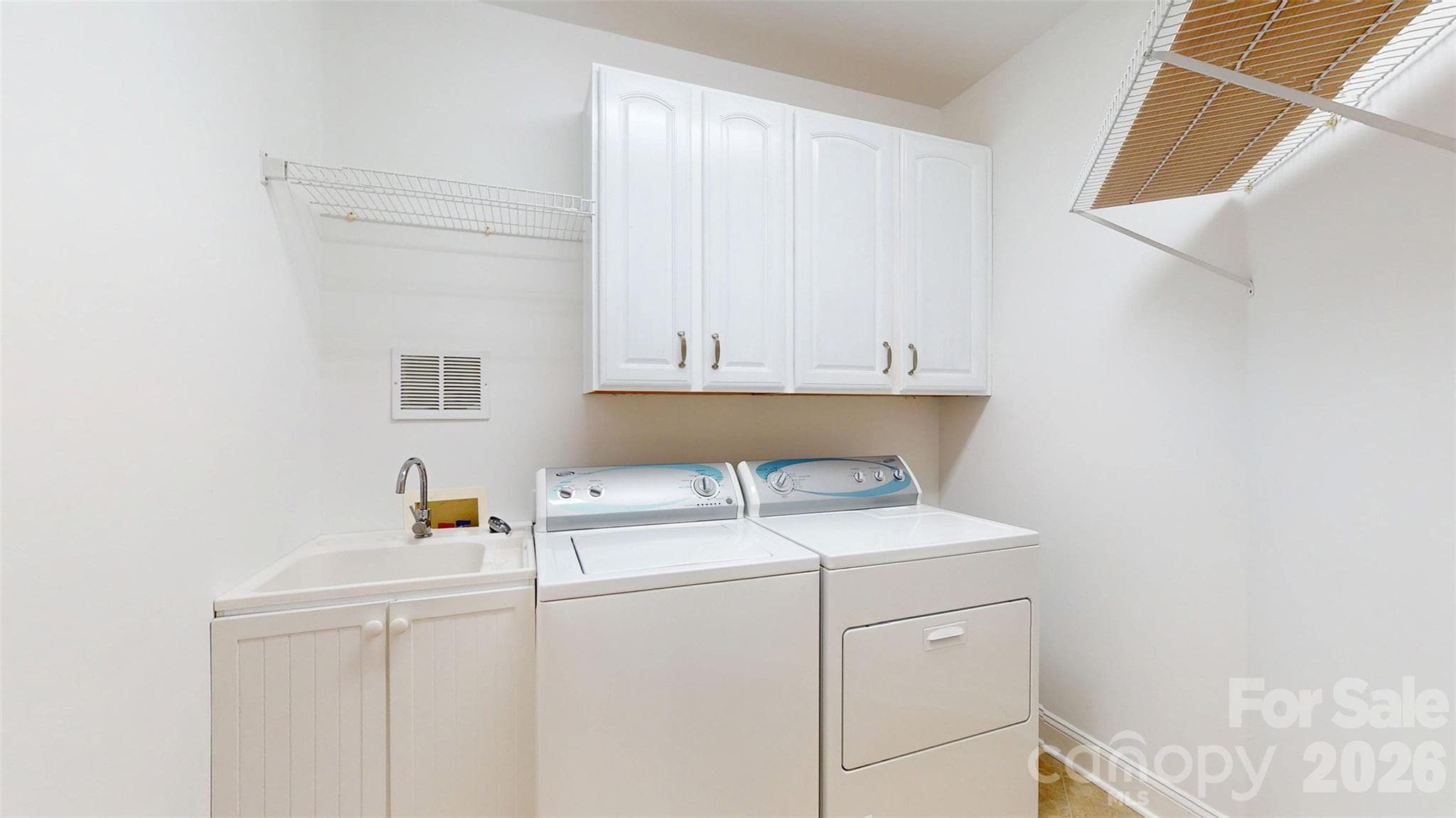 Laundry Mud room - 1137 Millwright Lane, Matthews